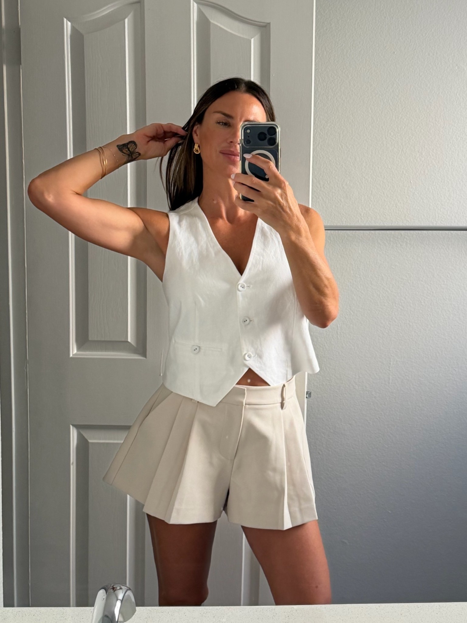 Essential summer basics 🤍🤍🤍

#LTKootd #LTKOver40