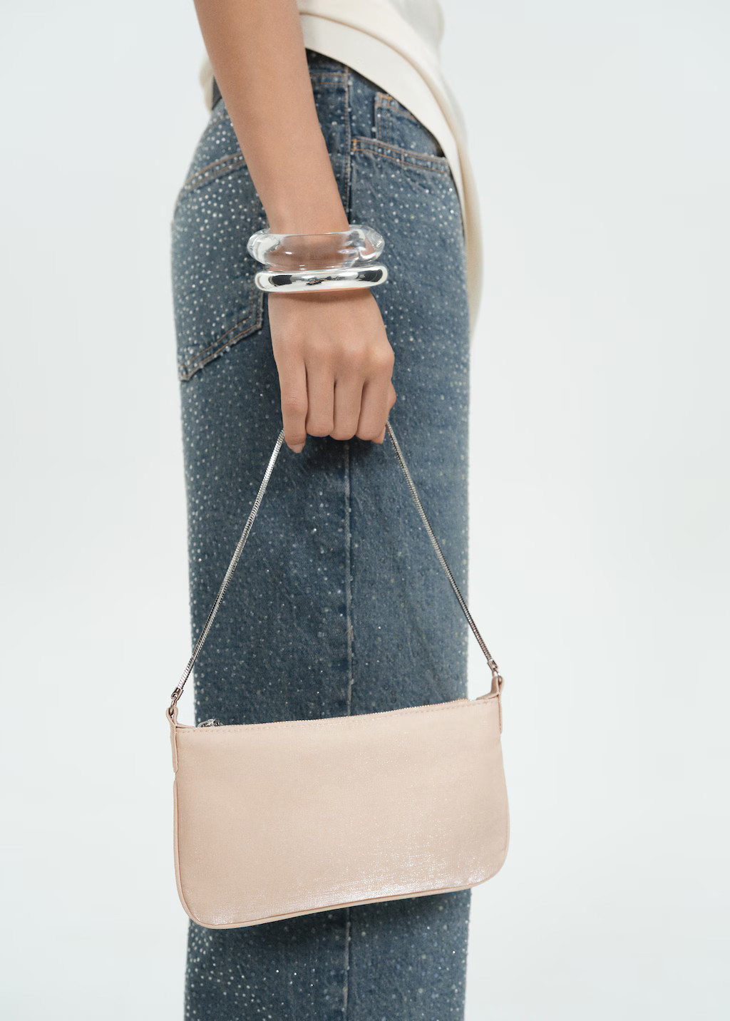 Shiny finish chain bag | Mango (US/MX/AU)