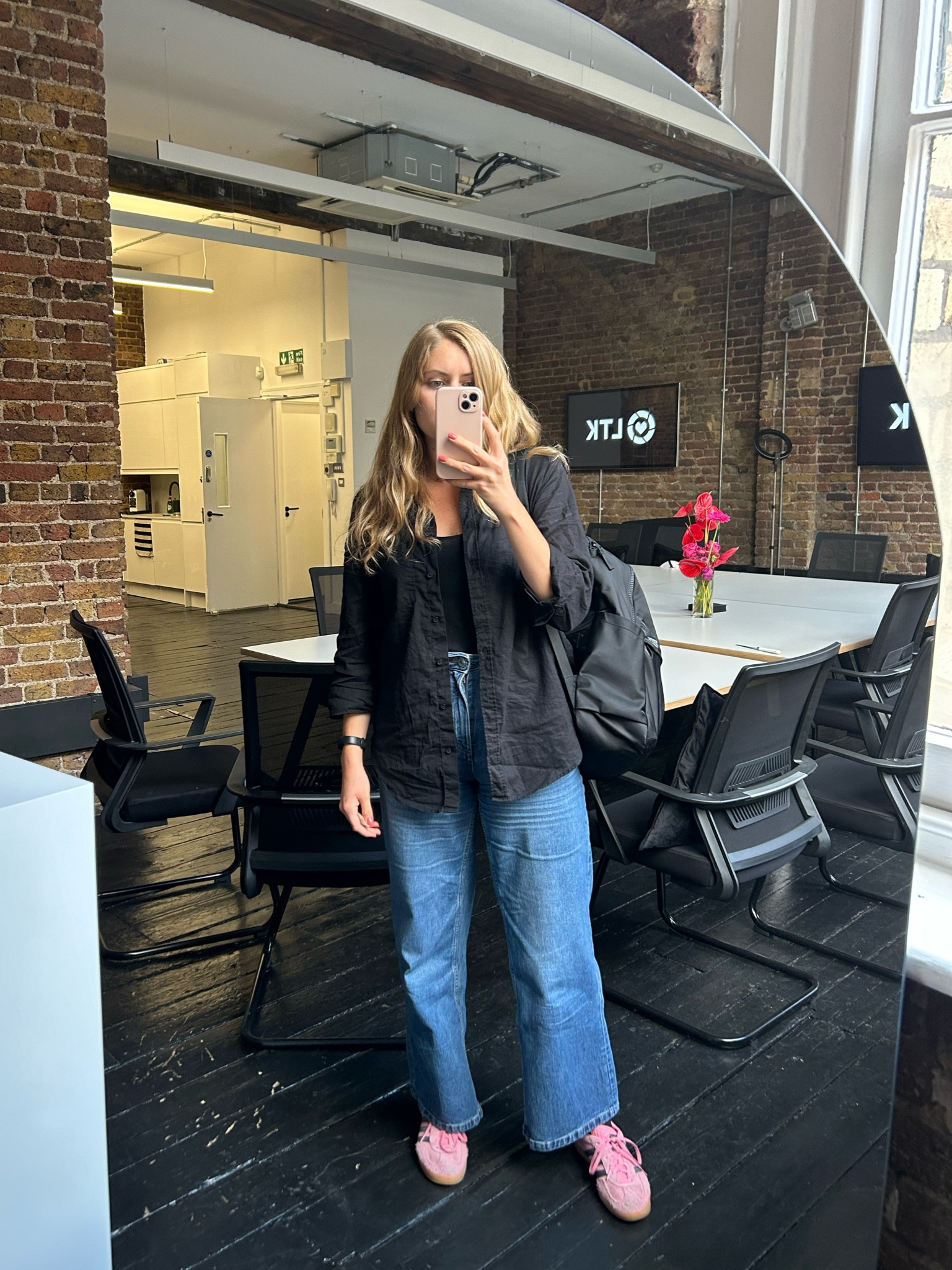 work outfit, office outfits, sneakers, workwear, office, summer outfits, oversized linen shirt, pink adidas gazelle trainer, denim jeans 

#LTKuk #LTKeurope #LTKworkwear