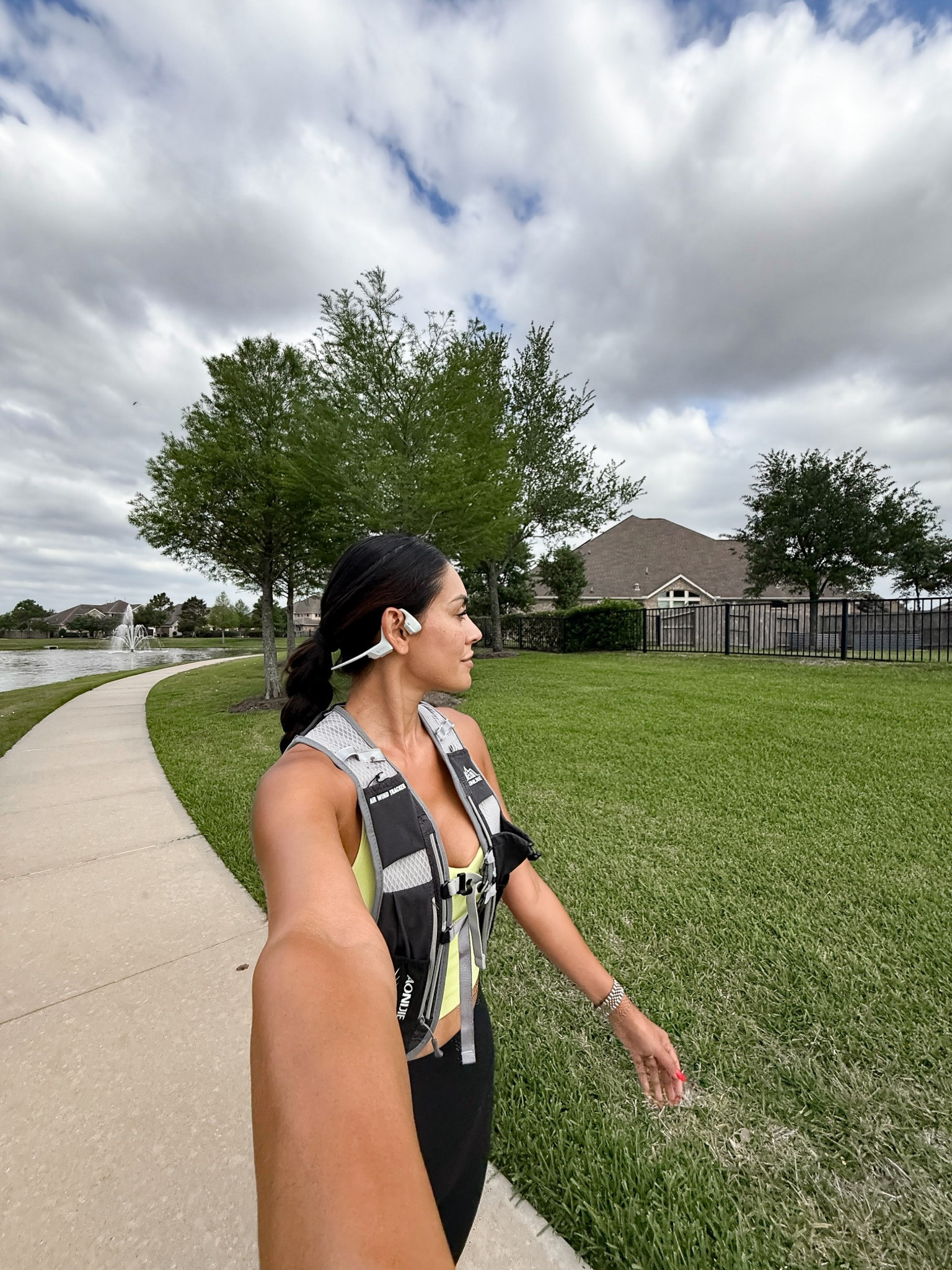 Size 6 tank
Small vest
Xs leggings 

#LTKActive #LTKFindsUnder50
