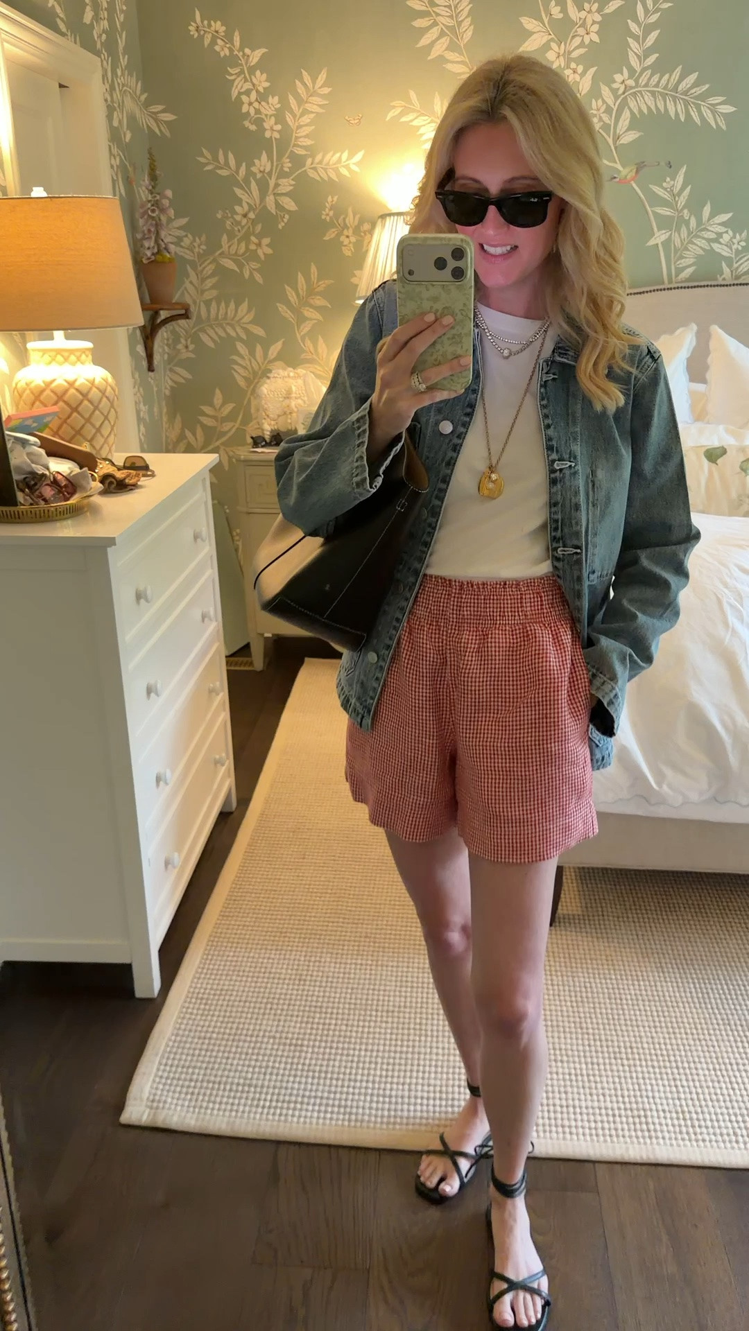 My favorite @Quince shorts now come in this adorable red gingham! I’m wearing my normal size small. This denim chore jacket is also such a staple in my wardrobe. I always bring this in the Summer for chilly restaurants. I paired these pieces with this black bag and sandals. 
#quincepartner