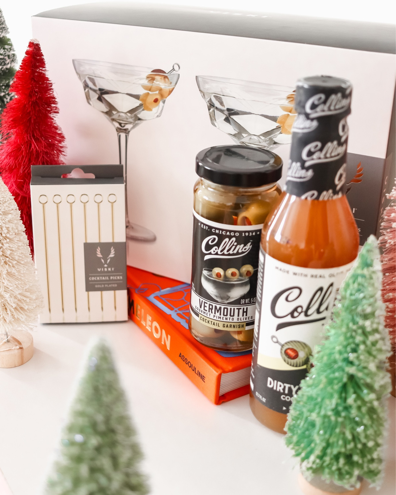 @shoppatet is making gifting for any occasion easier than ever! They offer readymade gift boxes that are carefully curated with all ages and personalities in mind. Plus, they arrive already wrapped! You also have the option to customize a box with someone special in mind.

From holiday gifting, hostess gifts, baby showers, family gatherings and more.. they have a box for everyone! Here’s a peak inside of the Olive You! Box #ad 

Curated gift box / custom gift box / gift boxes / martini set / #ad

#LTKparties #LTKHoliday #LTKGiftGuide