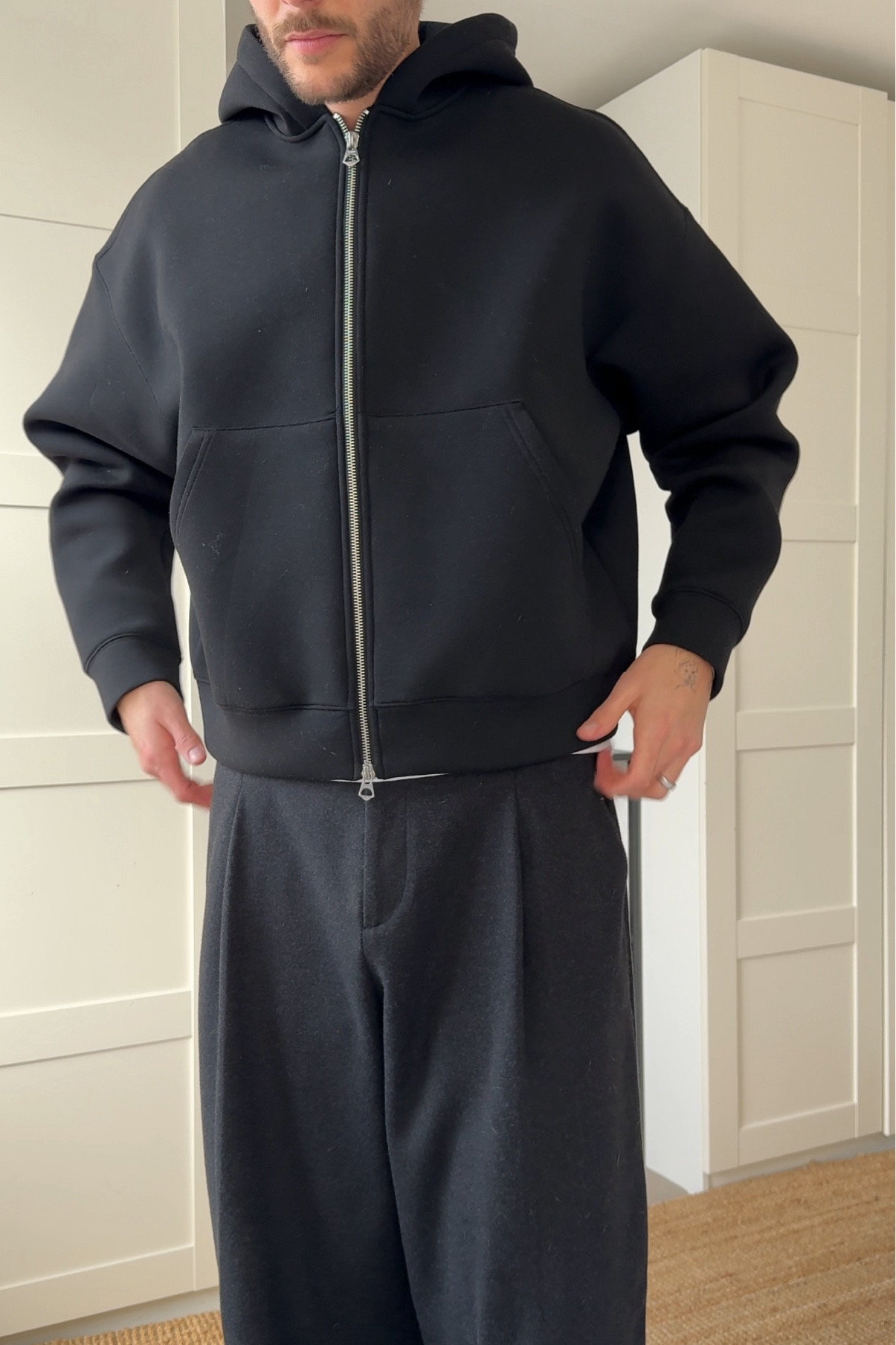 weekday cropped hoodie black
uniqlo pleated wide leg trousers womens

#LTKstyletip #LTKworkwear #LTKmens