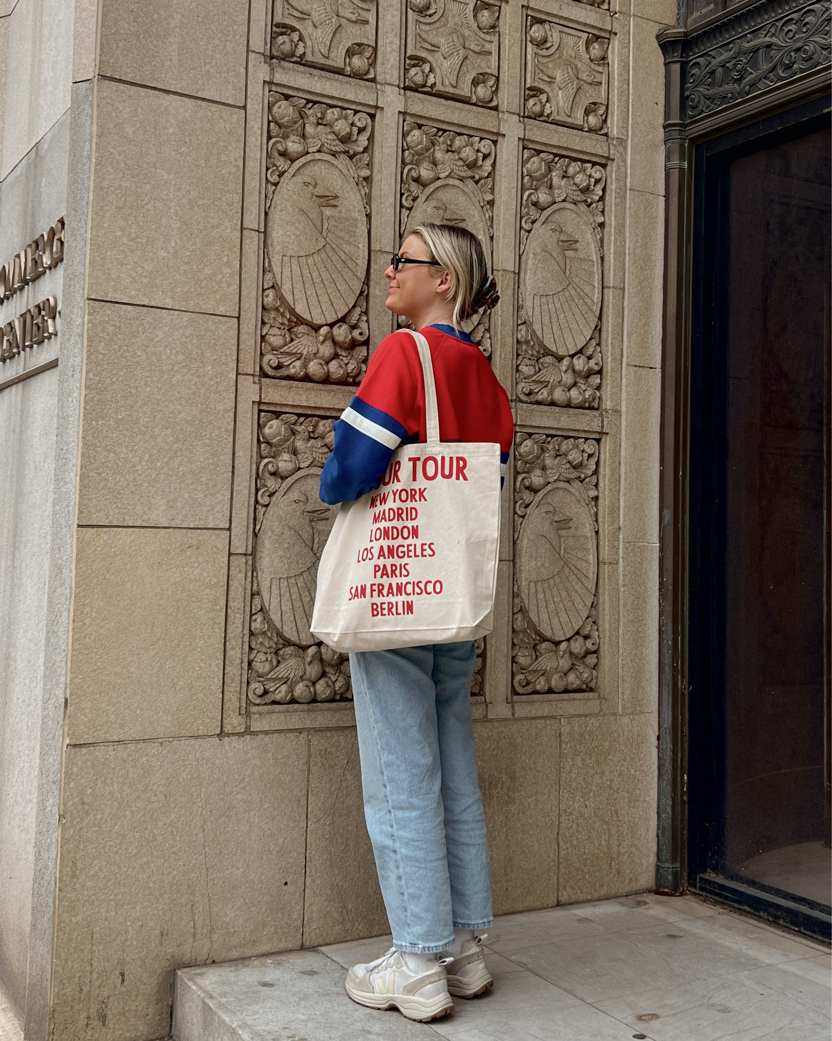 Casual chic outfit ideas, everyday style inspo, travel outfit, cute sweatshirt, everyday jeans

#LTKootd #LTKFindsUnder100 #LTKdayinmylife