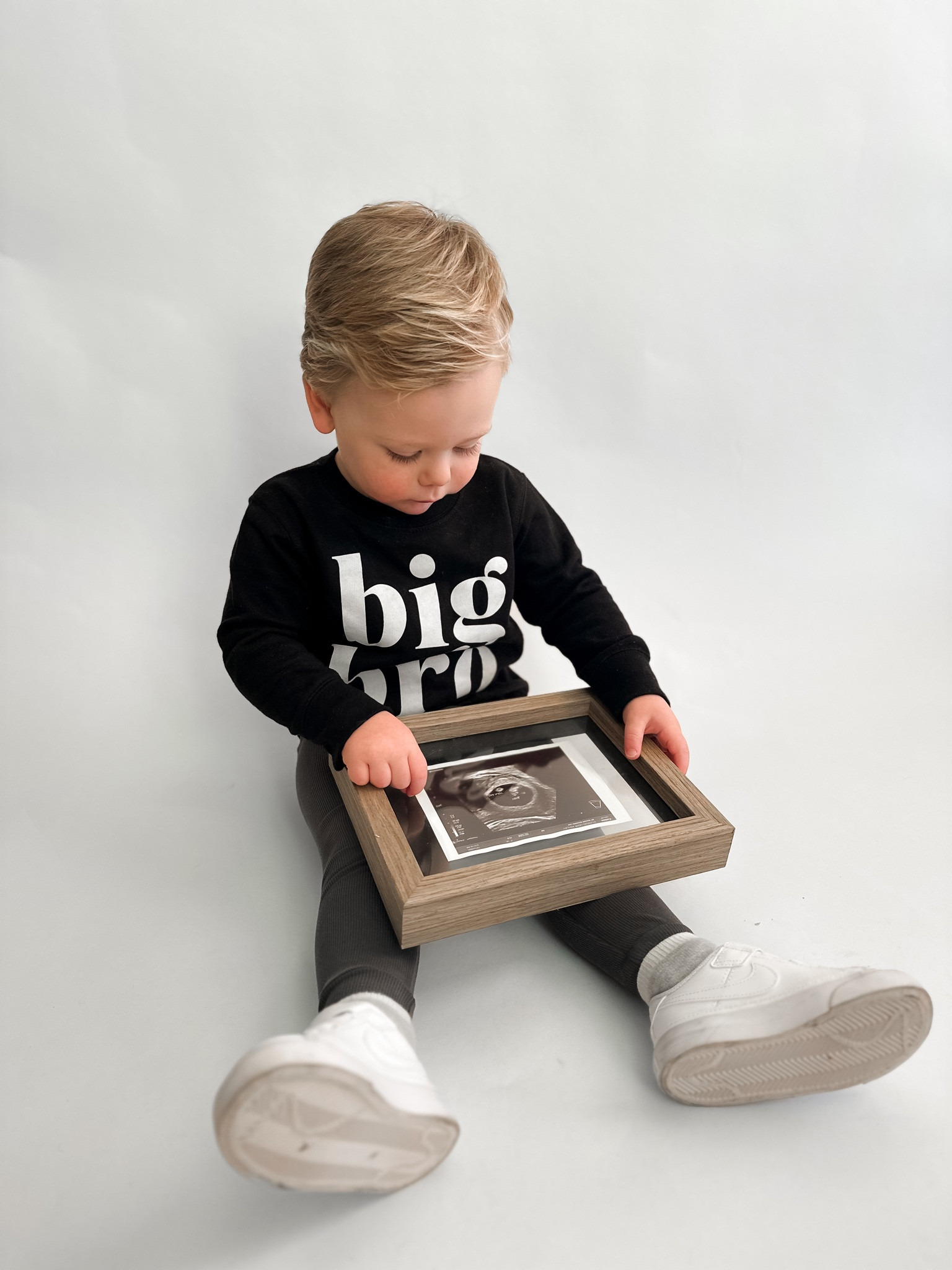 Baby number two pregnancy announcement 🤍


Pregnancy announcement, second pregnancy announcement, big bro crewneck, big bro sweatshirt, big bro Photoshoot

#LTKkids #LTKfamily #LTKbaby