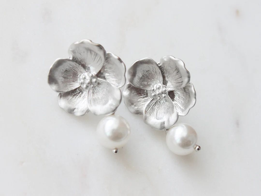 Flower and Pearl Post Earring, Magnolia Flower Stud Earrings, Wedding Earrings, Gift for Mom, Gif... | Etsy (US)