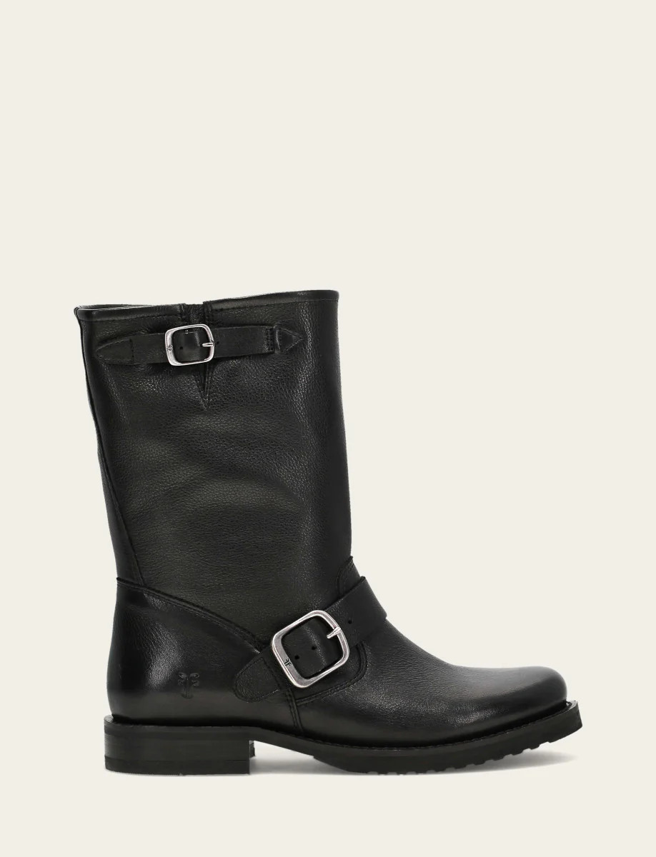 Veronica Flex Short | FRYE