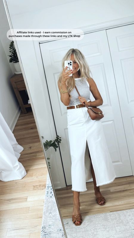 White denim skirt outfit
Casual summer outfit inspo