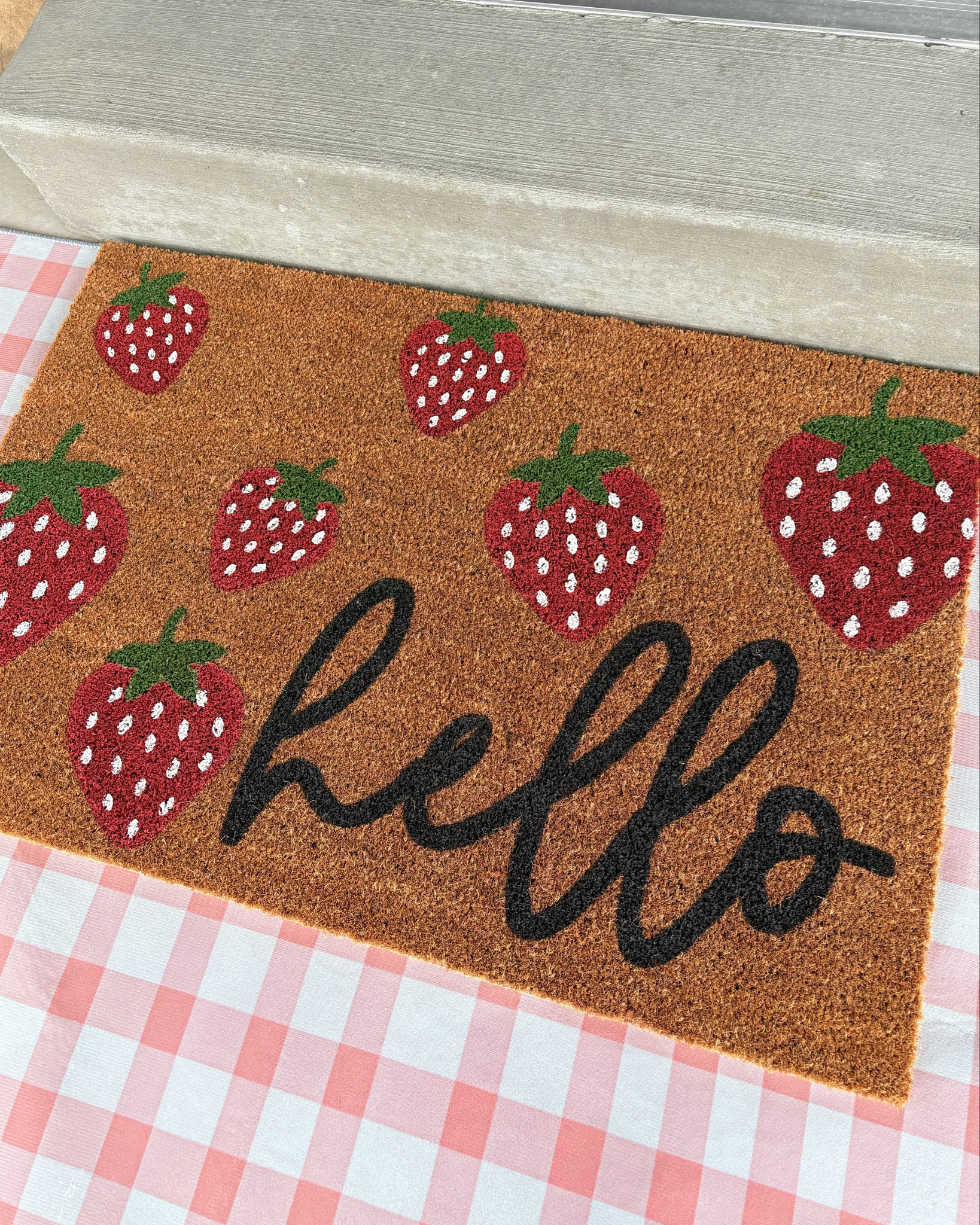 Spring and summer porch doormat DIY, outdoor doormat, welcome mat, patio decor, porch decor

#LTKSeasonal #LTKHome