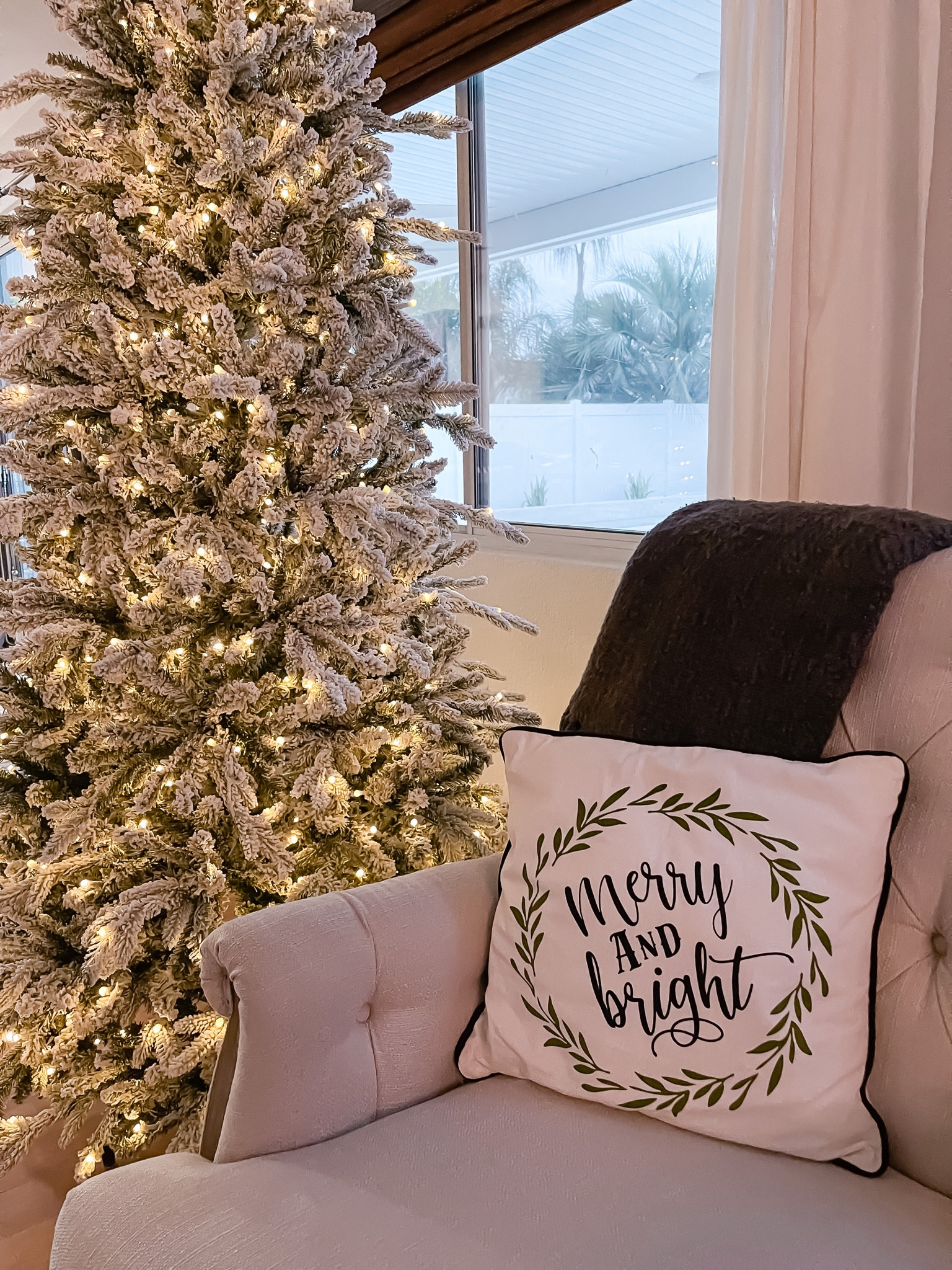 Best Christmas Tree ON SALE!

Up to 60% off right now!

Christmas decor, holiday decor.  Christmas tree,  chair, pillows.

#LTKHome #LTKSaleAlert #LTKHoliday