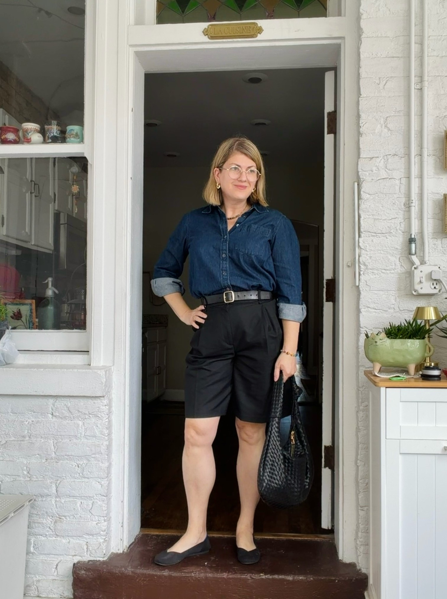 Meeting a friend for coffee this morning and it’s supposed to hit the low 70s later but it’s still a little cooler… 🤍 Unlinkables: Shorts are H&M from last summer.

#LTKootd #LTKOver40 #LTKMidsize