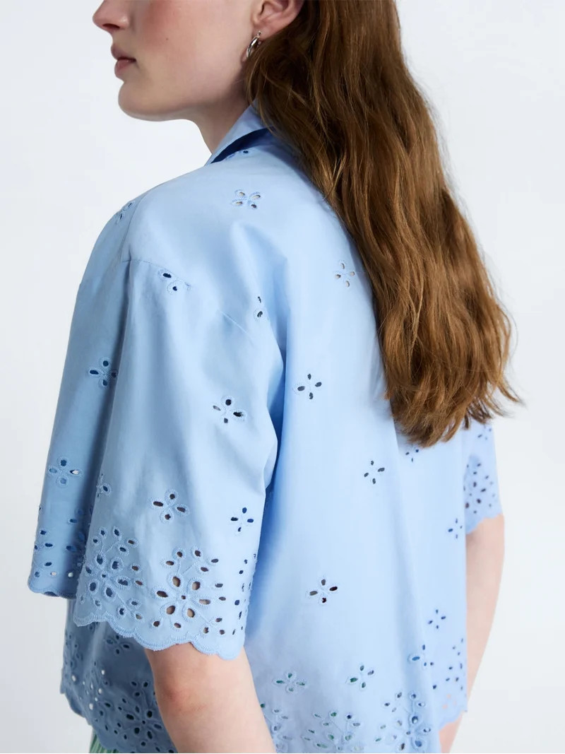 Free Assembly Women's and Women's Plus Cropped Cotton Eyelet Shirt, Sizes XS-4X | Walmart (US)