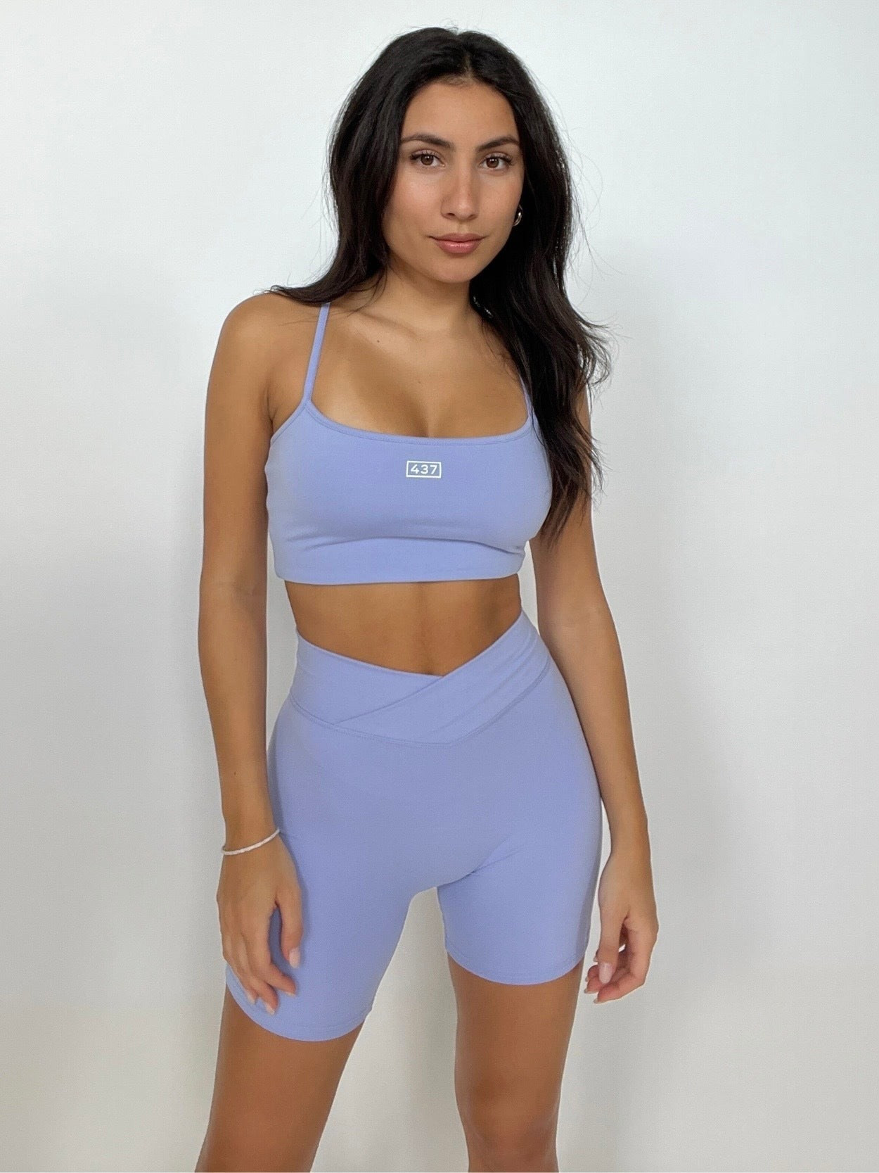The V Short / Violet | 437