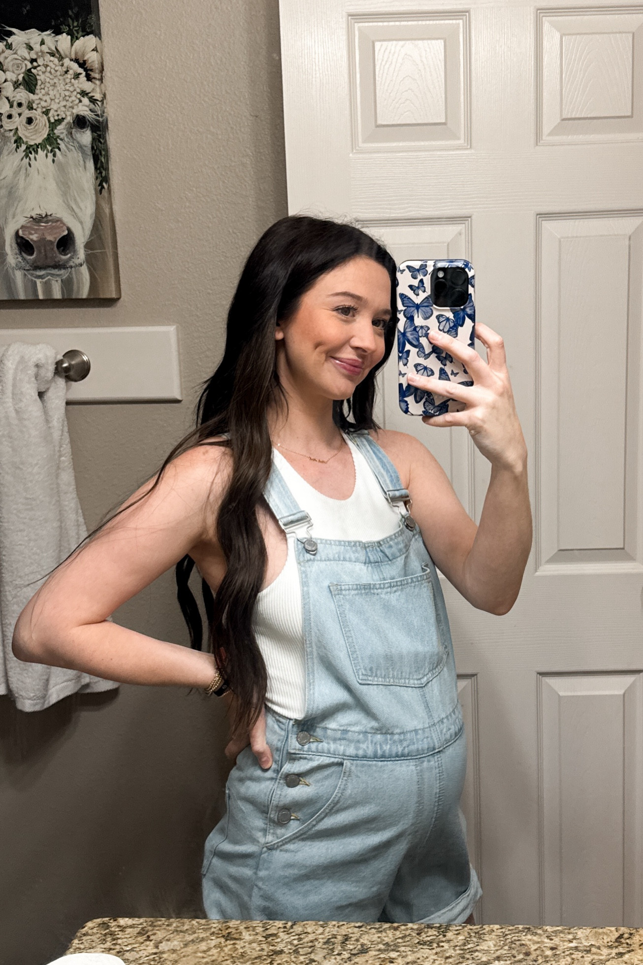 Bump friendly overall shorts (wearing size medium)

#LTKBaby #LTKBump #LTKMidsize