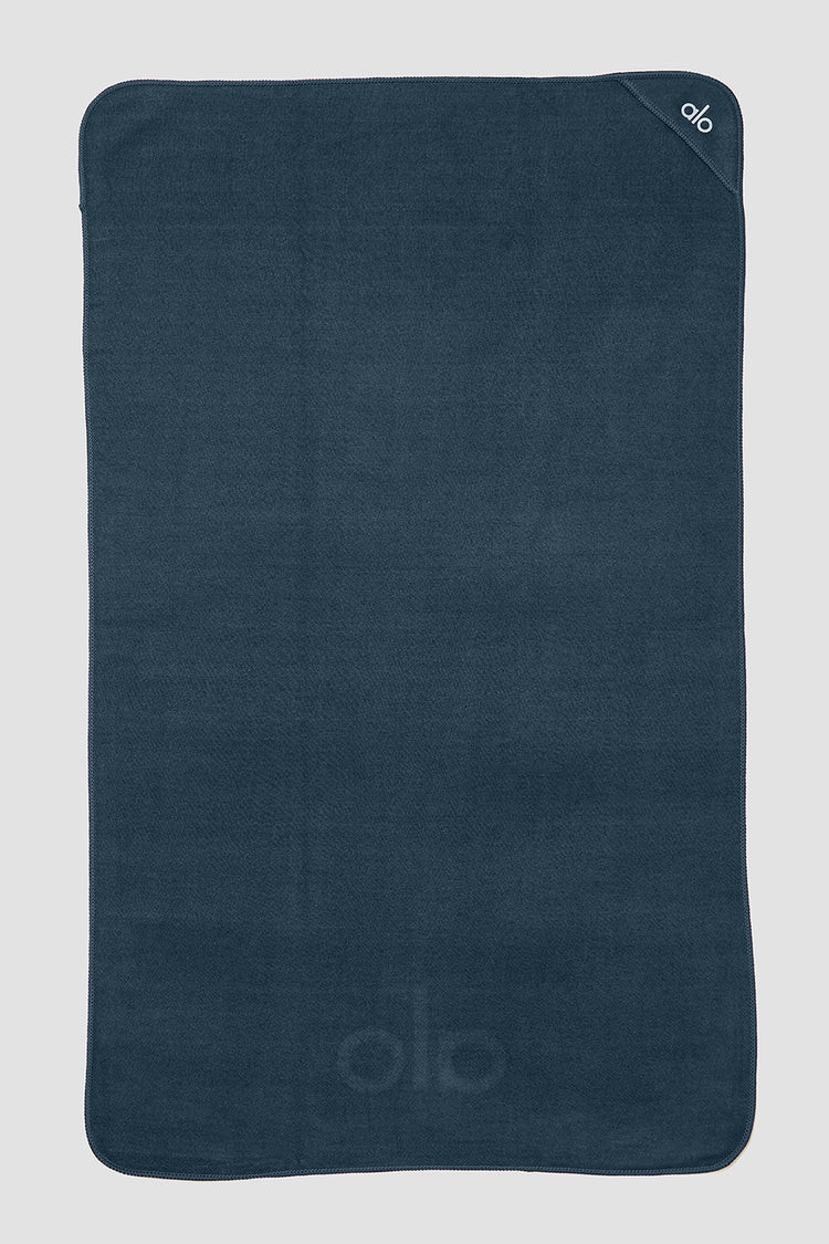 Performance No Sweat Hand Towel | Alo Yoga