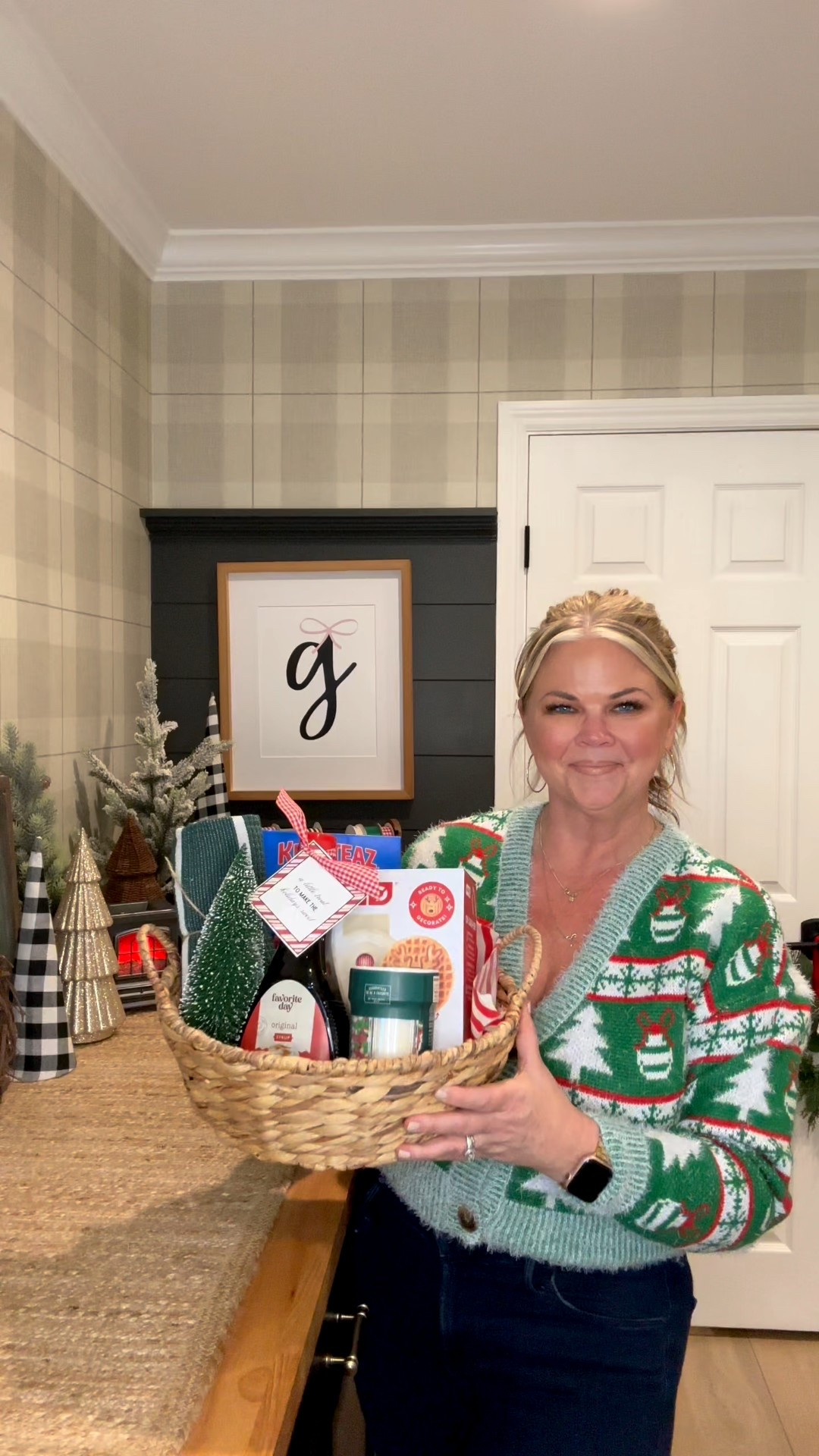 A Little Treat! How cute is the waffle maker?! A fun idea for a teacher, gift exchange, friends, neighbors & more! Happy Gifting🎄🎁

#LTKHoliday #LTKSeasonal #LTKGiftGuide