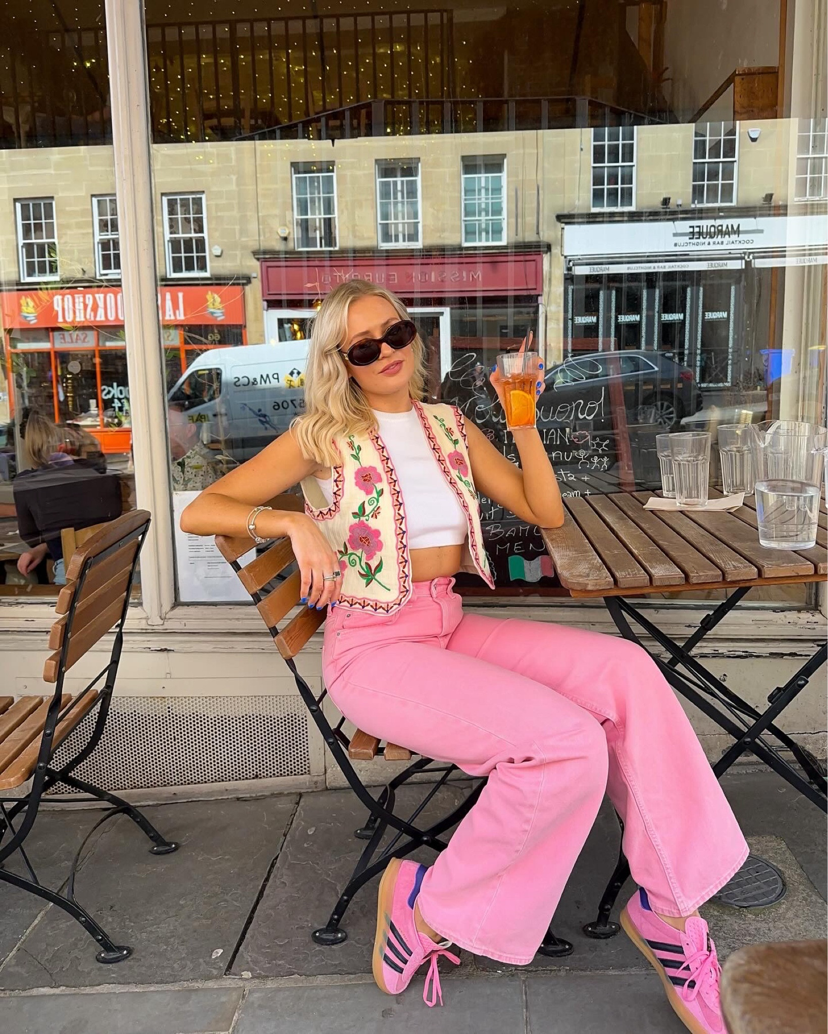 Documenting the first day it felt like summer 🩷 

Spring outfit, pink outfit, waistcoat, pink jeans, summer outfit, Pinterest outfit, Pinterest style 