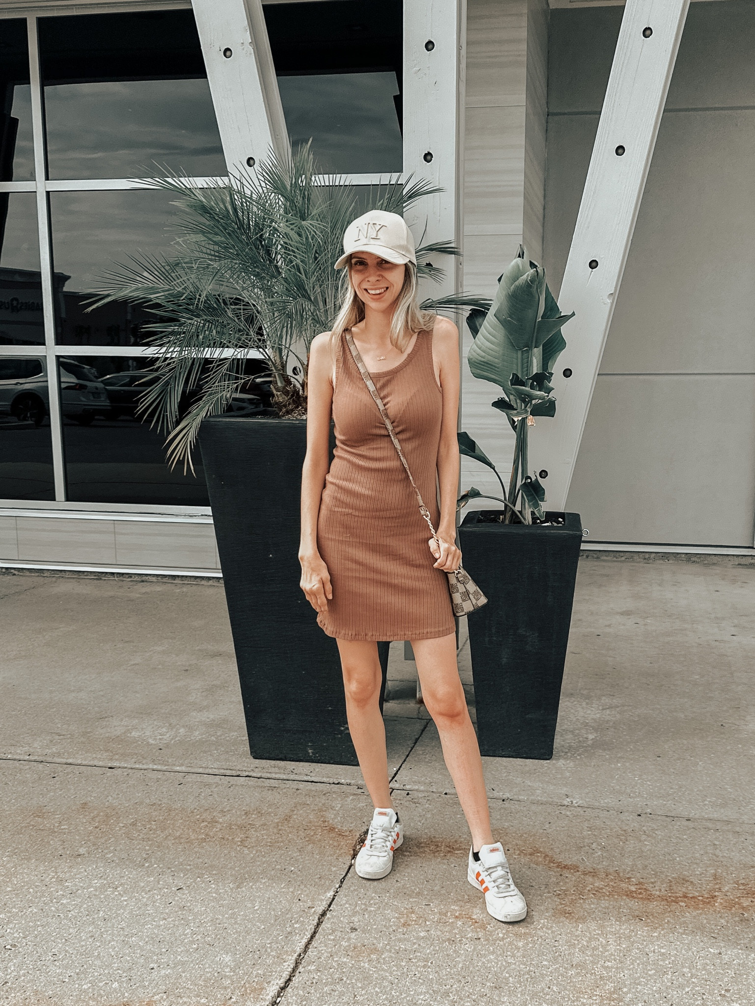Casual date night dress perfect for the Summer

#LTKstyletip #LTKitbag #LTKSeasonal