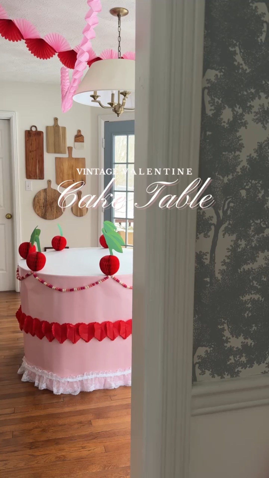 A cherry on top🍒🎂

Comment SHOP & I’ll send the link to everything I used! I love making this for parties or just a Valentine’s Day suprise! 

.
.
.
#caketable #valentinesparty #galentinesparty