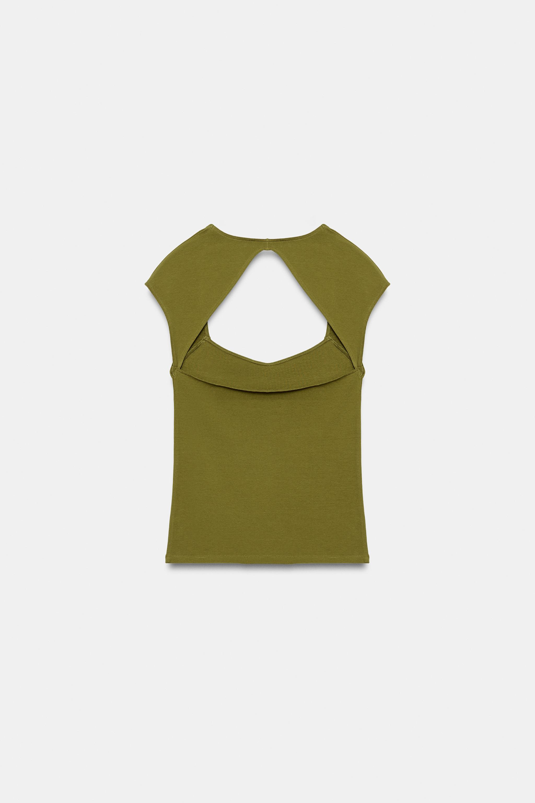 Top made of cotton-blend yarn. Features a square neckline and sleeveless design with a back openi... | Zara US