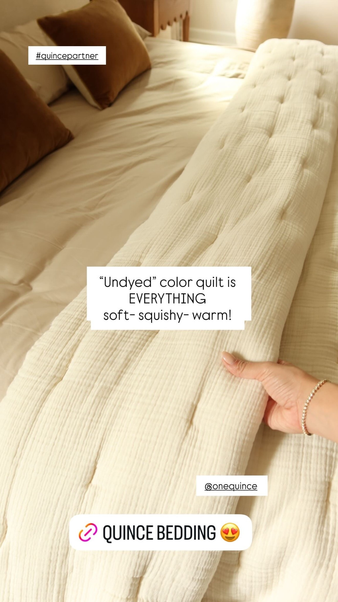 “Undyed” color quilt is EVERYTHING 
soft- squishy- warm! @onequince  #quincepartner