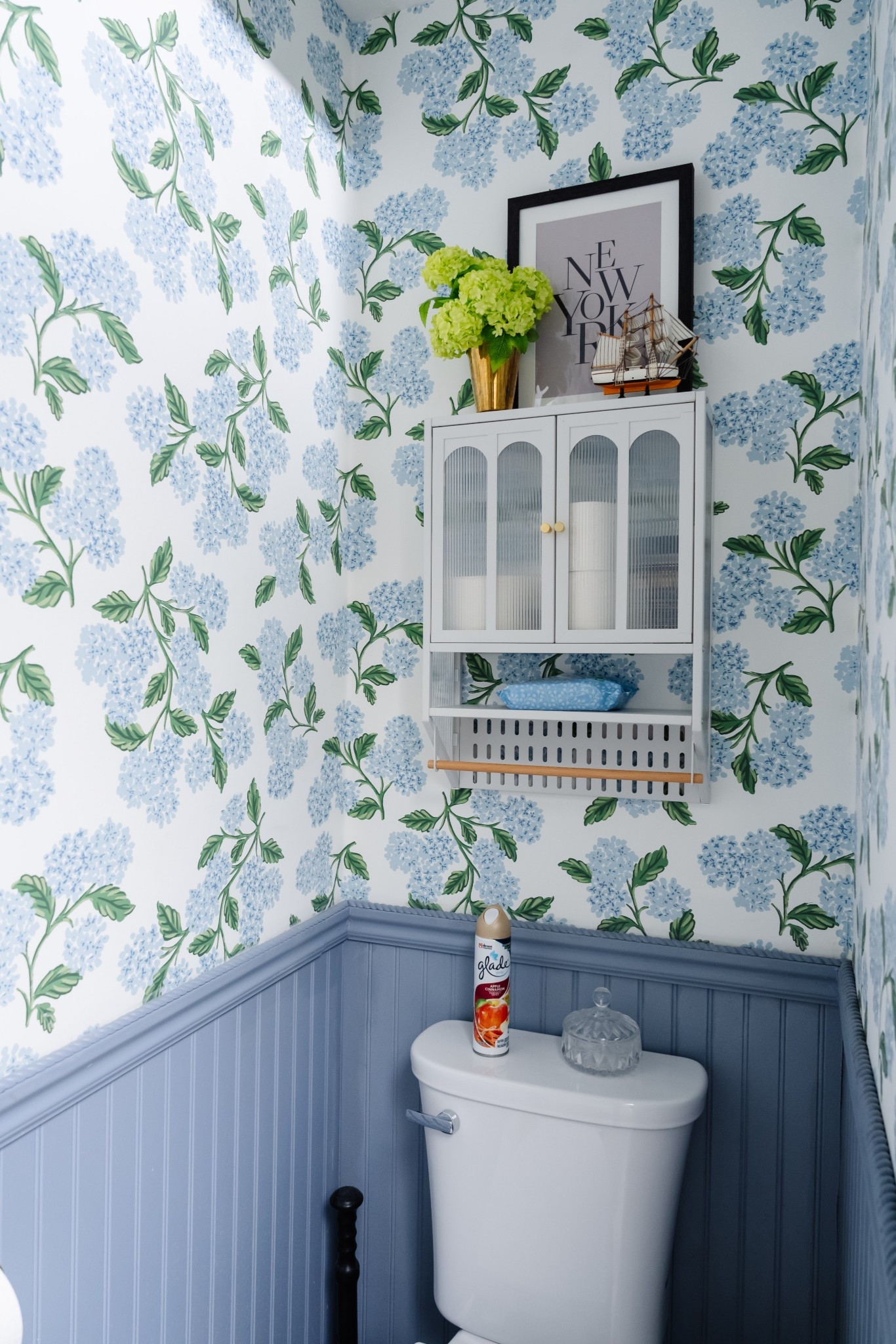 Powder bathroom details ✨

#LTKFindsUnder50 #LTKHome #LTKFindsUnder100