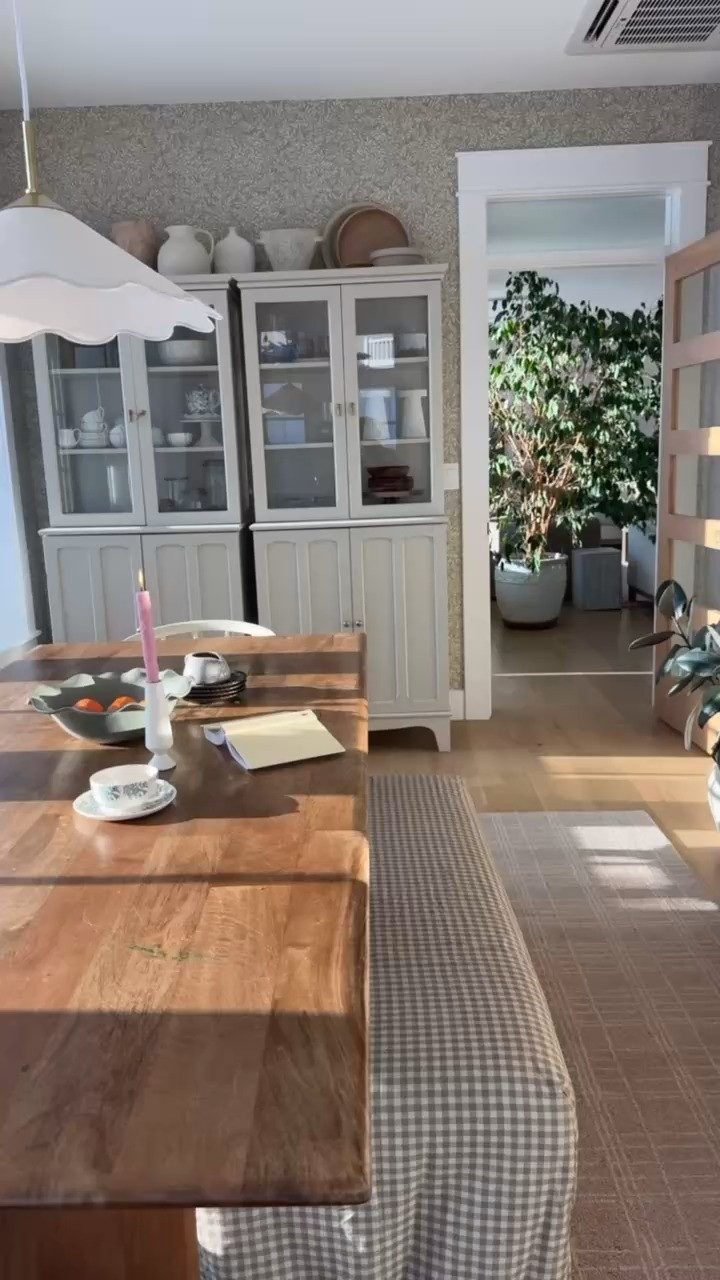 I shared my dining room in my stories over the weekend and got so many questions about the wallpaper!! It's such a good pattern and adds so much to the room.  

 #LTKHome