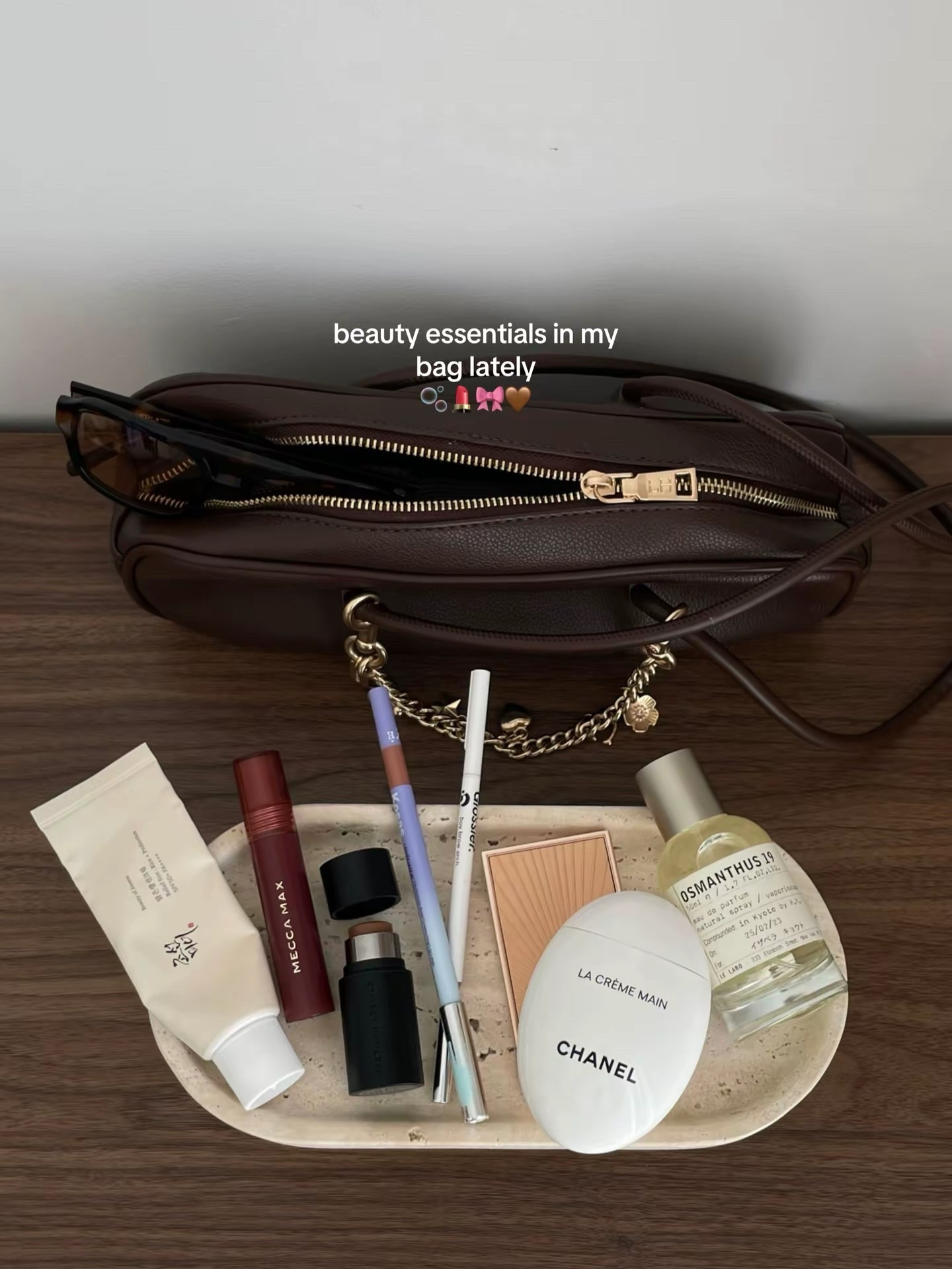 What’s in my bag with me 🫧 tagged some similar products I also love 😍 #LTKAustralia #LTKBeauty 

#LTKdayinmylife