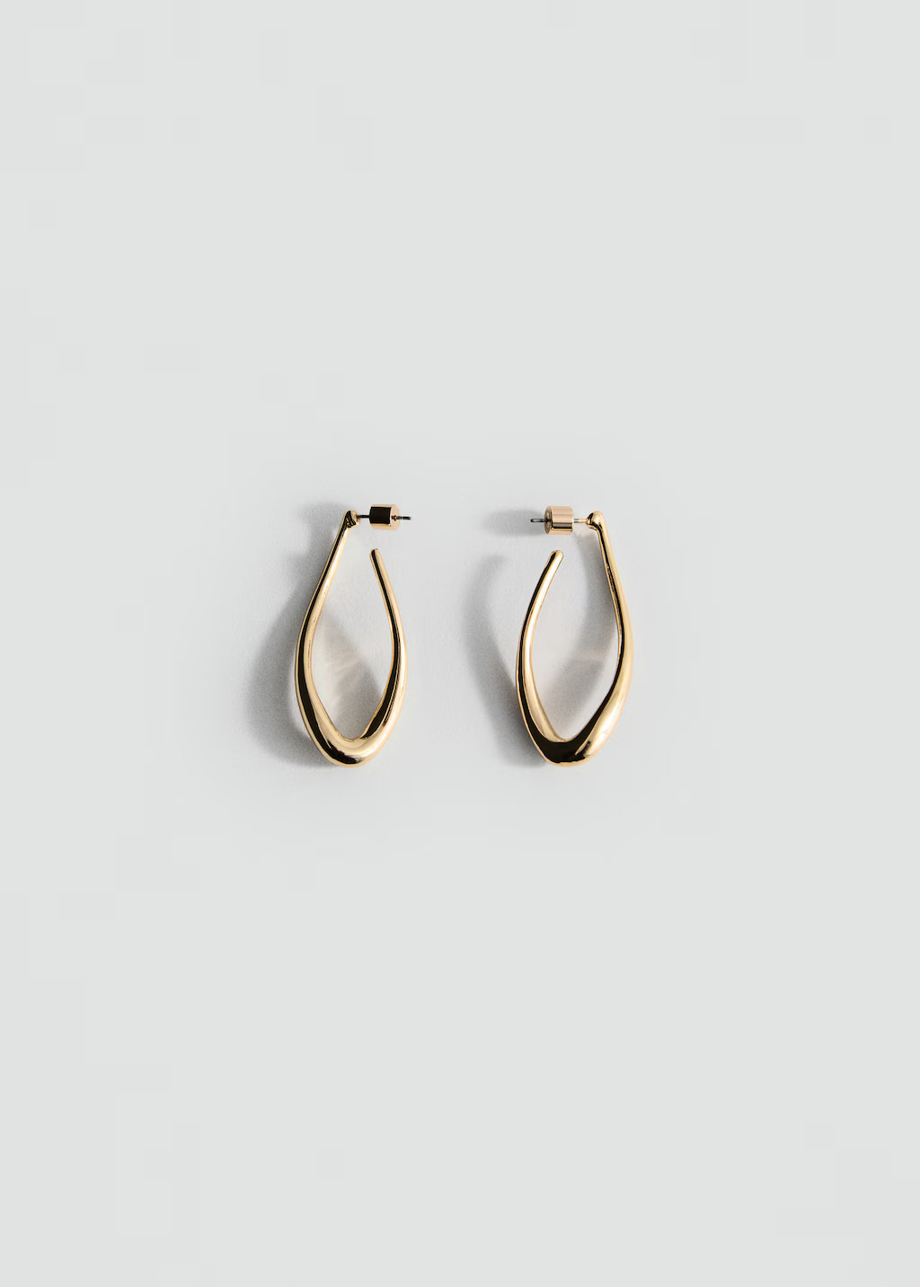 Twisted hoop earrings | Mango (US/MX/AU)
