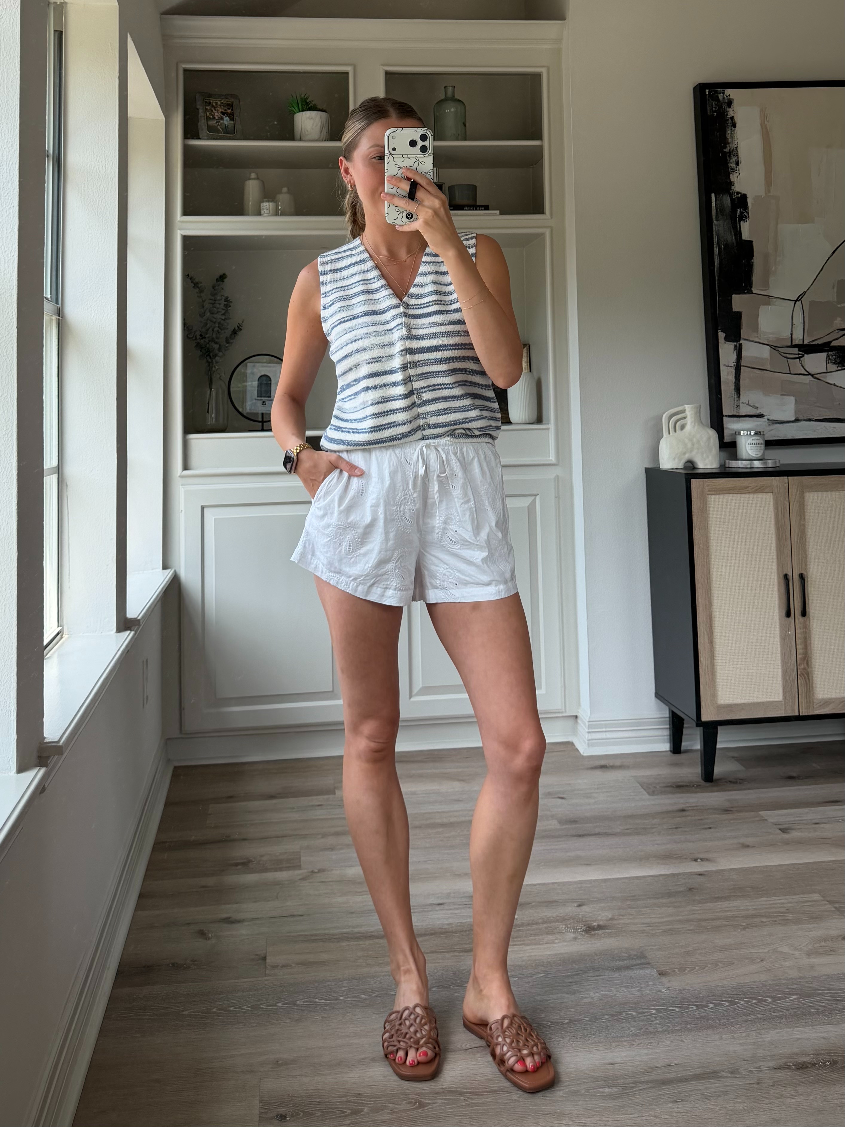 Comfy, cute mom outfit for summer | s in top + shorts 

 