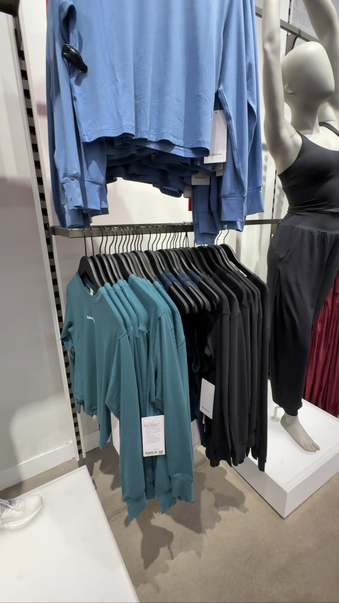 Deep marina long sleeve 

#LTKSeasonal #LTKActive #LTKootd