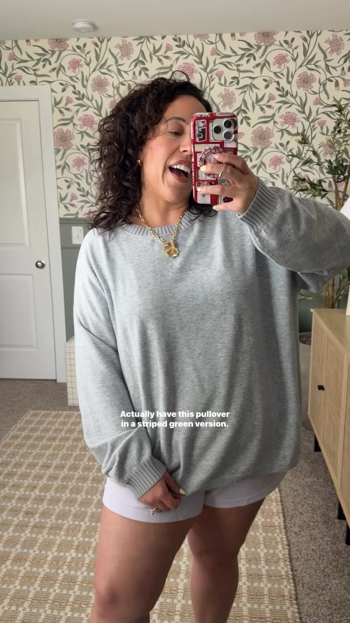 My go to comfy sweater! I wear this alllll the time and have in so many colors 👏☁️

#LTKBeauty #LTKootd #LTKMidsize