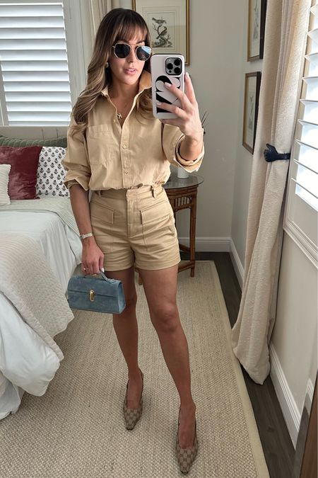 OOTD. Camel with a pop of baby blue. This top has an oversized fit and runs very large… I took an XS. size down. 

Gucci slingbacks, khaki shorts, oxford shirt, J. Crew, #playabykelly