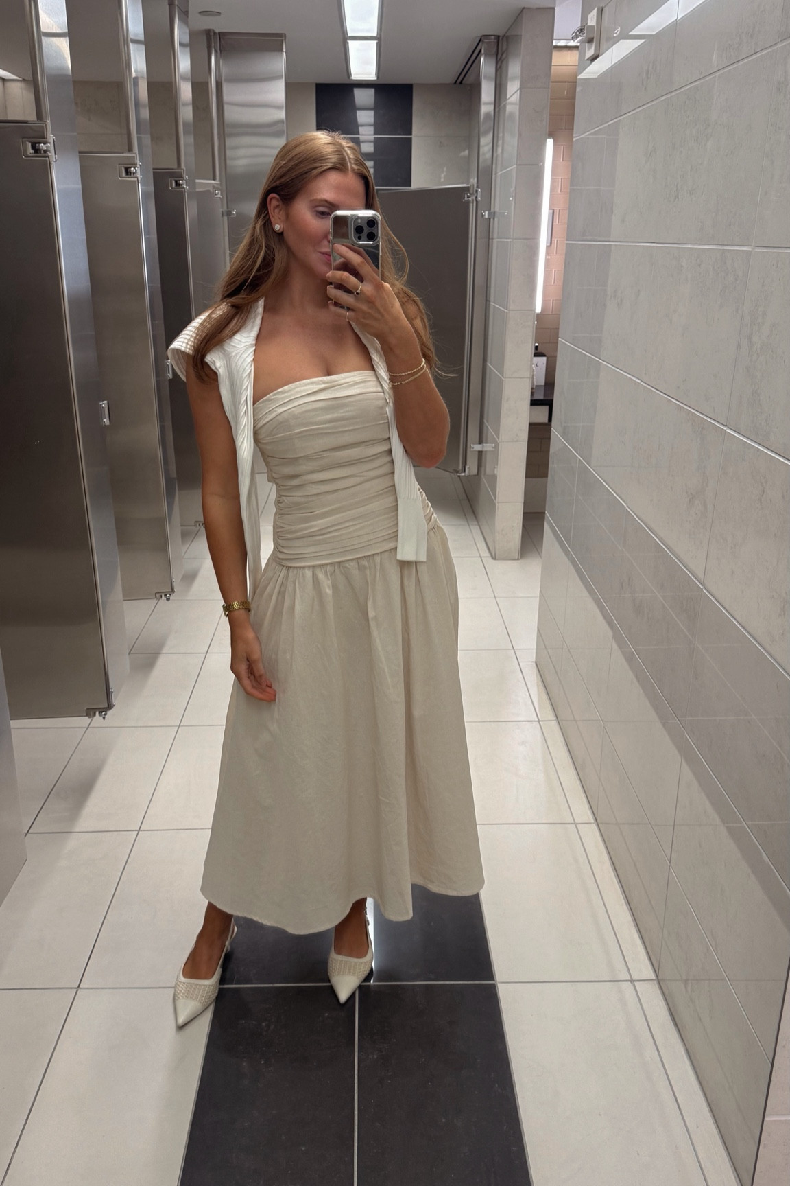 summertime in the office!! love this simple easy style. my dress is currently on sale! my shoes are by vince camuto but i can’t find them anymore 😭

#LTKSaleAlert
