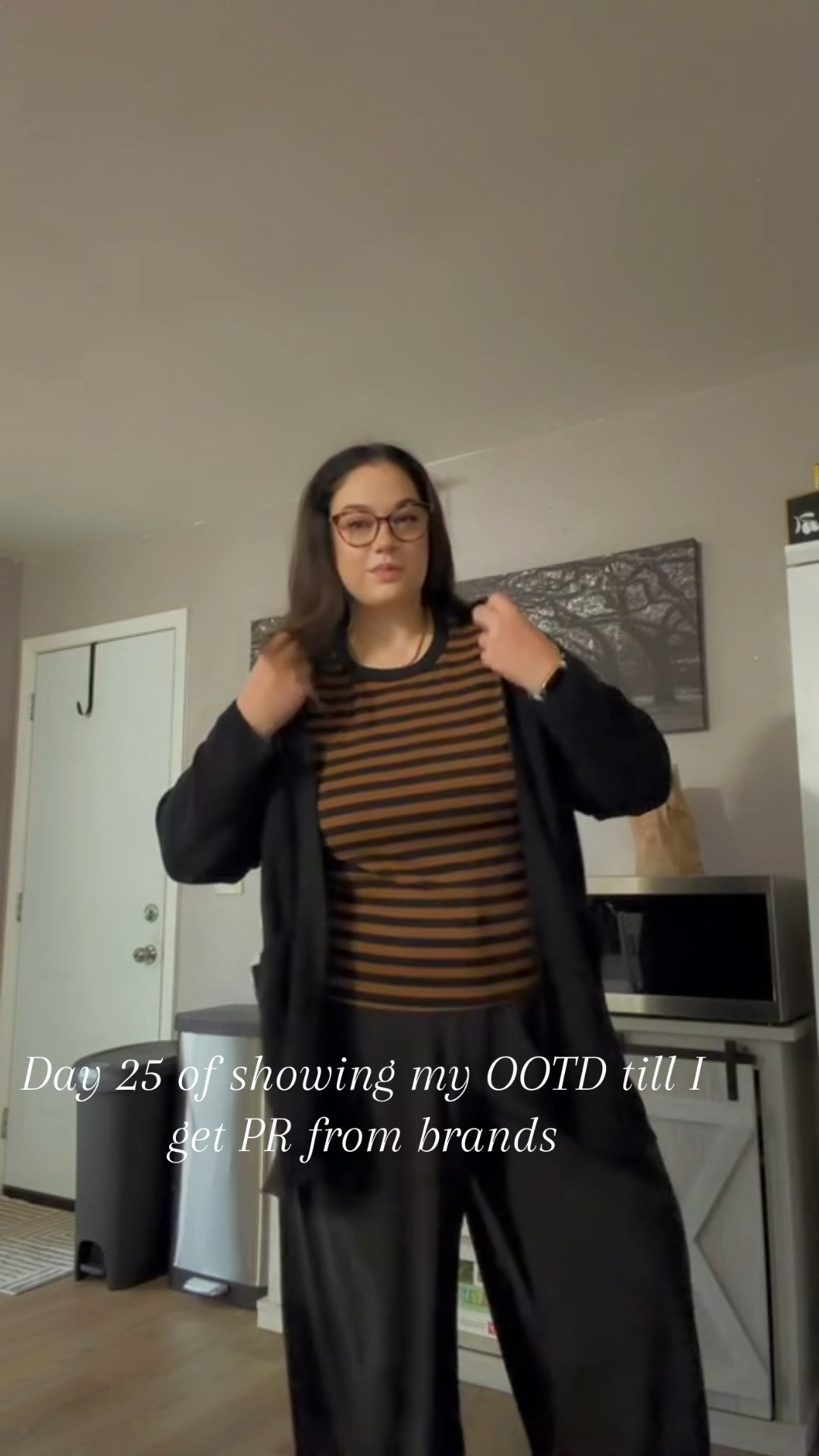 Day 25 of posting my plus size OOTD until size-inclusive brands notice me ✨ Serving curves, confidence, and today’s fit is on my LTK 🔗💖 #PlusSizeOOTD #SizeInclusiveFashion

#LTKWorkwear #LTKPlusSize