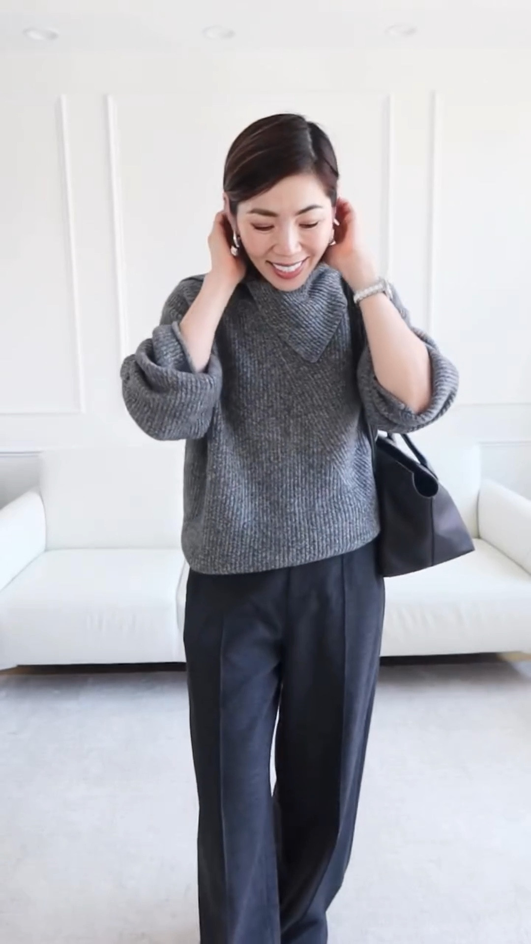 Fifty shades of gray. 

Shop via link in my bio.You can shop everything through my LTK account. 

#ootd #ootdfashion #selfie #whattowear #whattoweartoday #ootn #fashionista #fashiondiaries #fashionblogger #fashion #blogger #style #instadaily #styletips #liketoknowit #outfit-inspiration