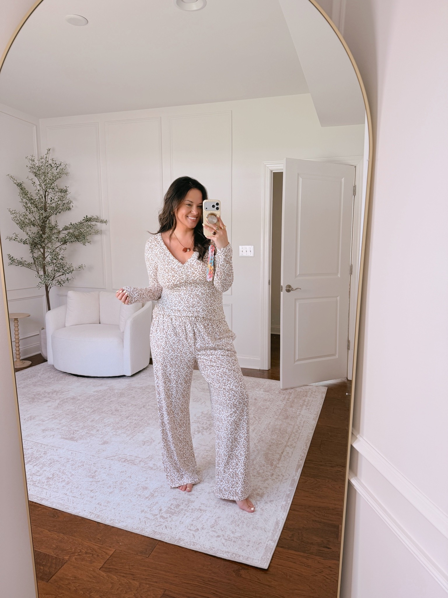Wearing a large on top and an XL on bottom

#LTKmomlife #LTKootd #LTKMidsize