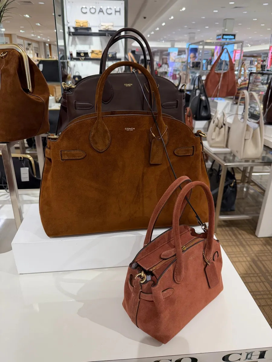 Suede Carryall Bags from Coach!!😍 

Purse, mini bag, summer fashion, watchnow, Katy roach, livingmybeststyle 

 #LTKootd