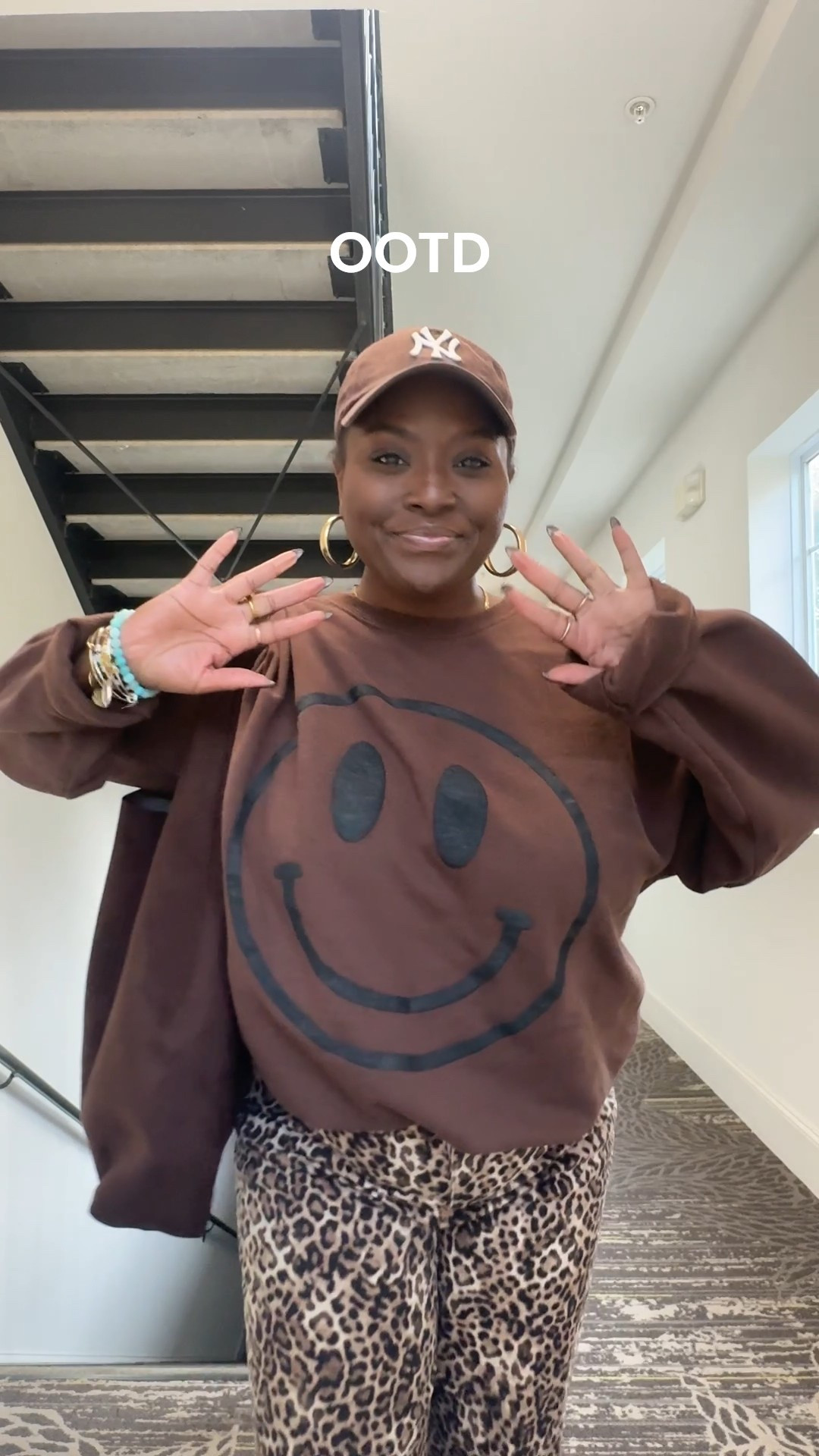 styling leopard print for the season!

sweater from dressed in lala