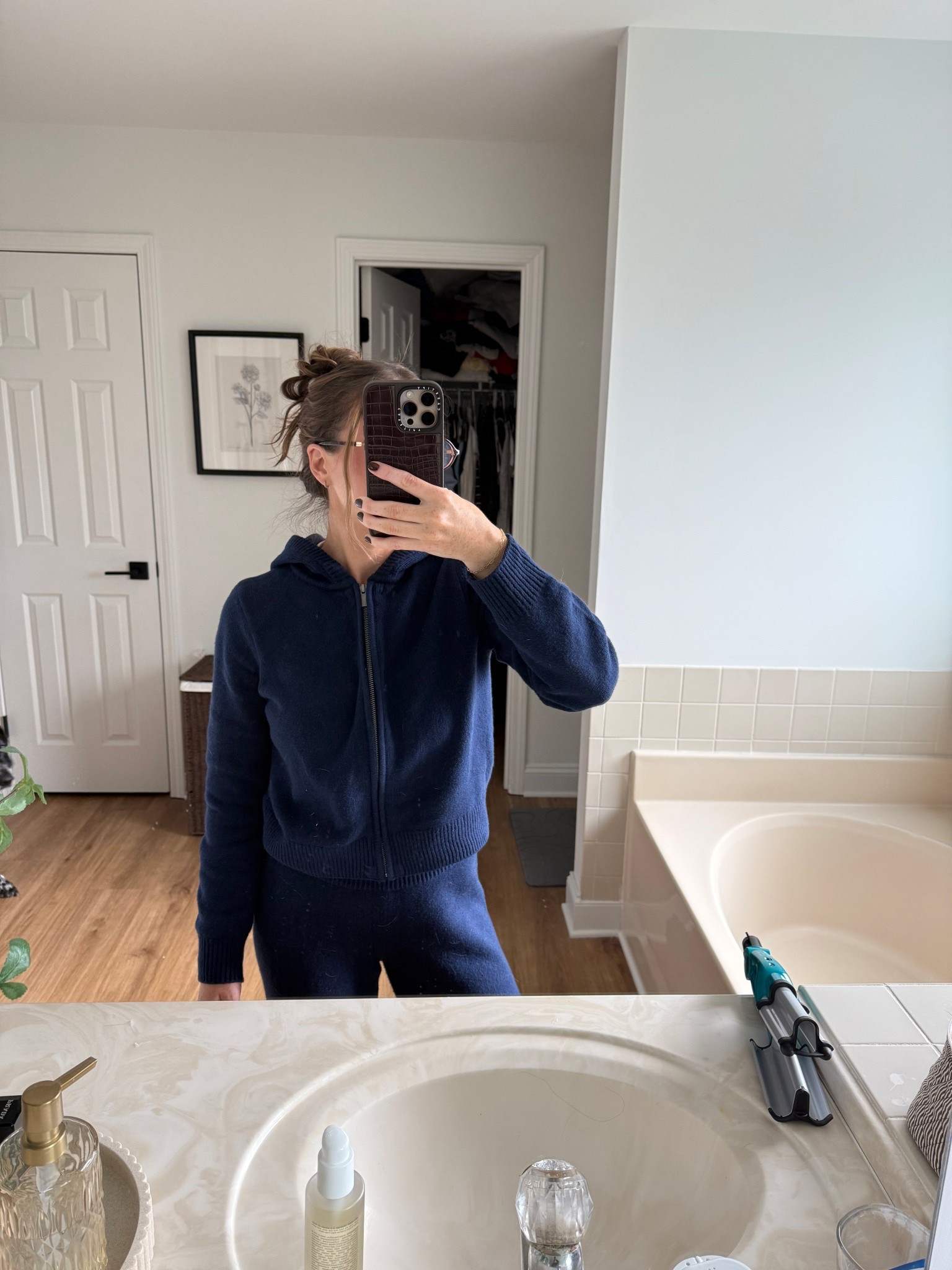 cashmere sweater set, comes in petite for my short gals! Wearing xsp in pants & s p in sweater 

#LTKdayinmylife #LTKGiftGuide #LTKootd