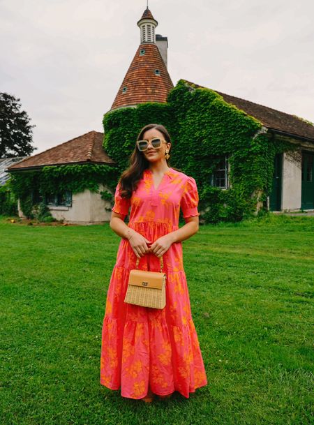 This dress is a total showstopper 💕🧡