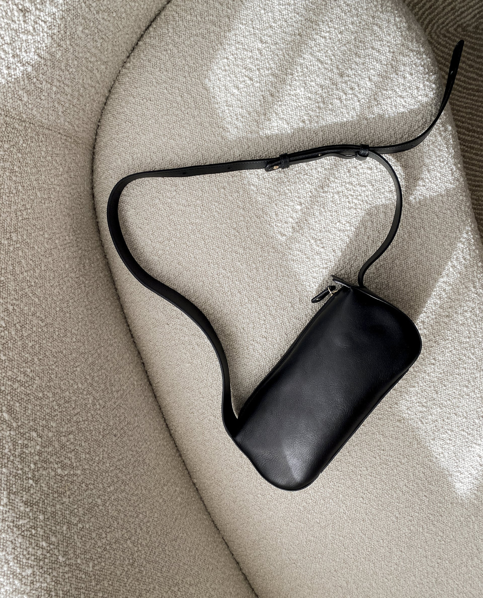 Tuna Shoulderbag Leather | Flattered