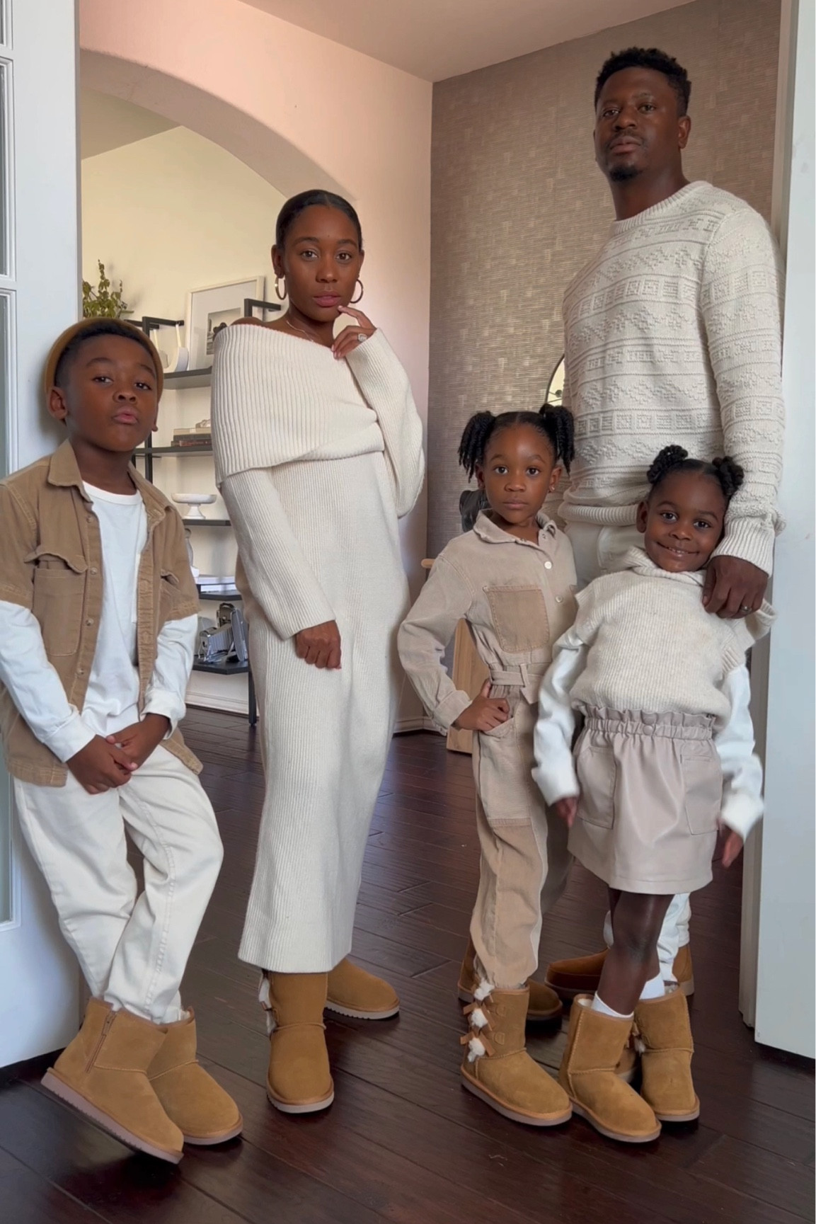 Neutral color fall sweater, cream jeans, and khaki Ugg boots

#LTKHoliday #LTKmens #LTKSeasonal