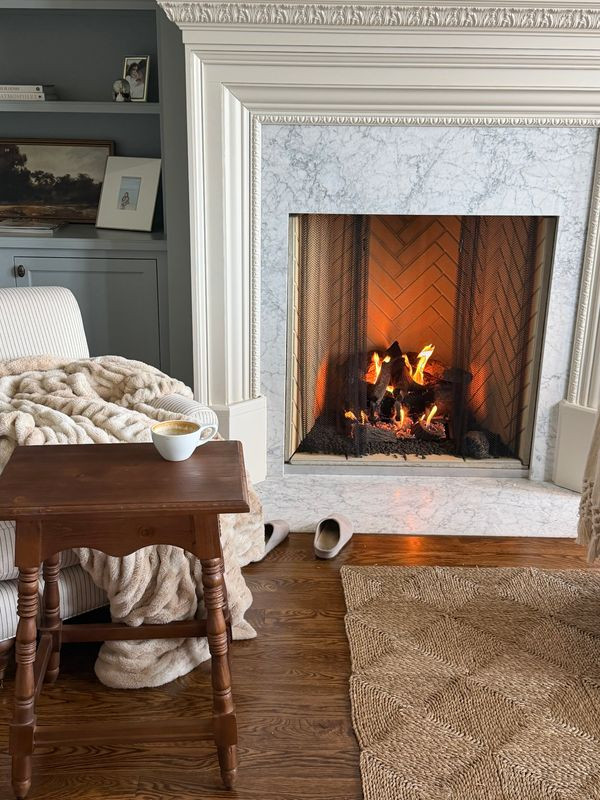 Home sweet Home! 

home l home decor l living room l table 

 