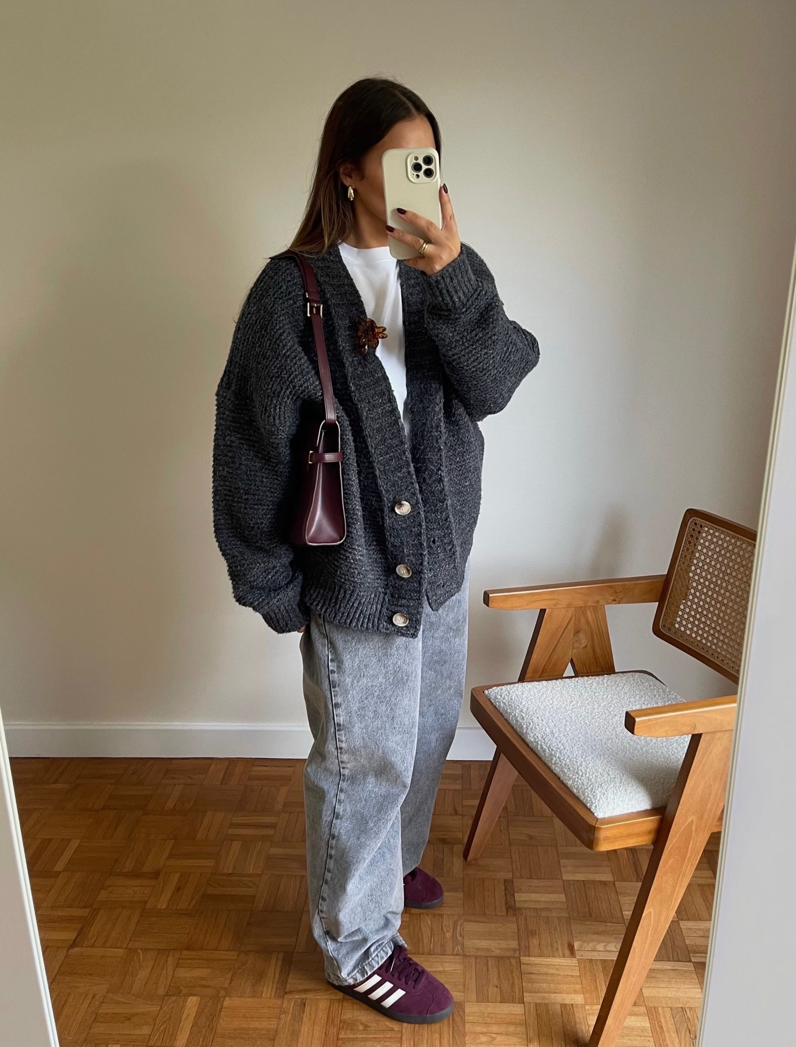 grey cardigan autumn winter outfit cosy outfit grey jeans burgundy bag adidas gazelles