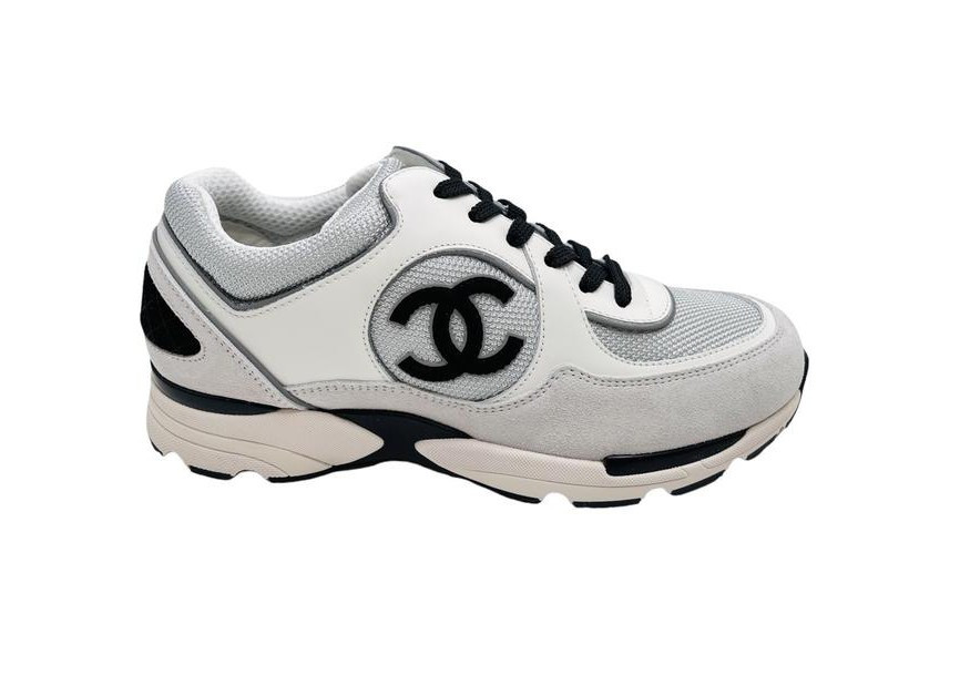 Women's Chanel CC Logo Trainer Leather Sneakers in White/Silver/Grey | StockX