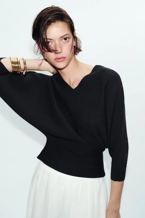 Pack of multiple thin rigid metal bracelets. | Zara US