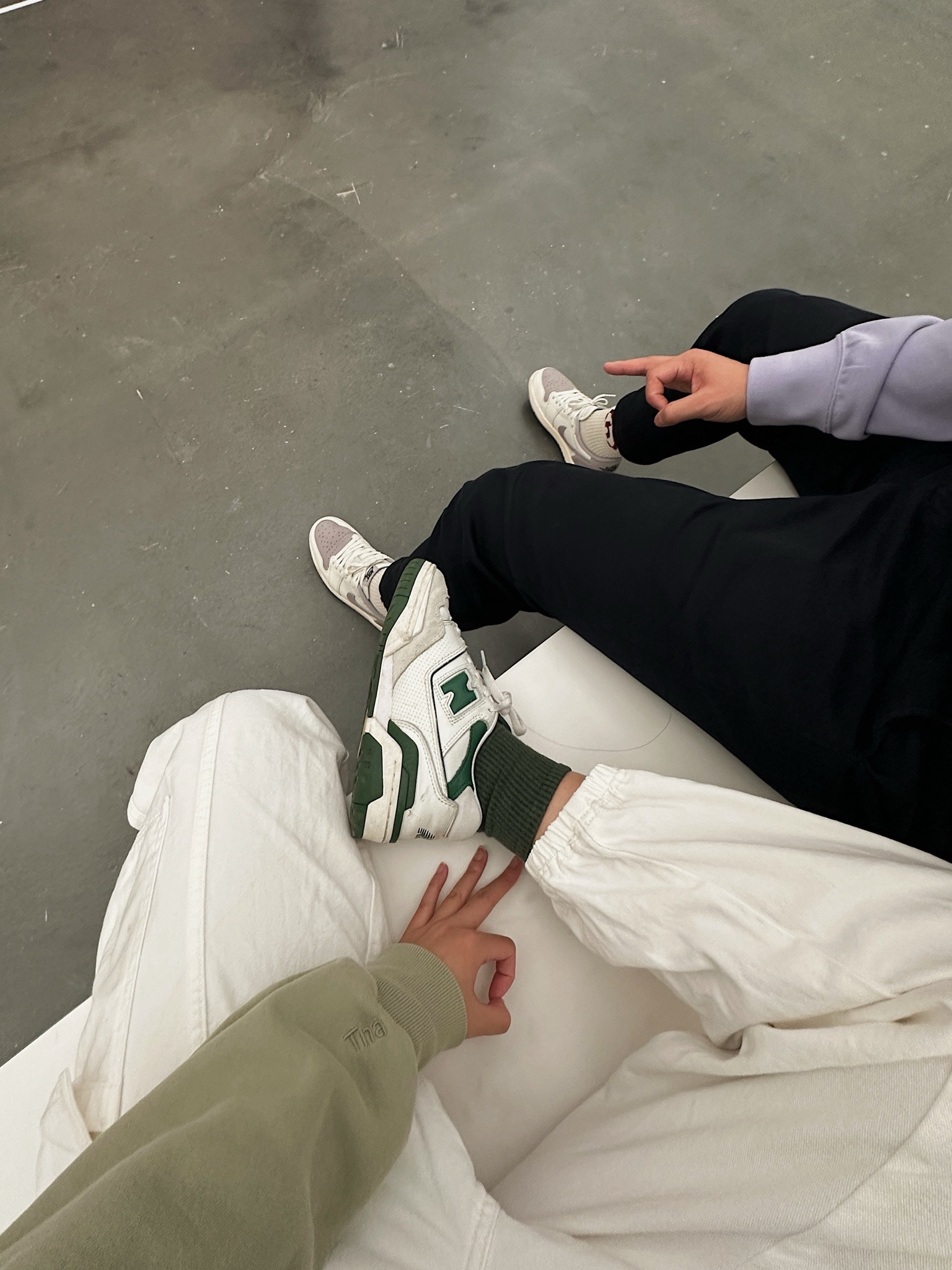 Adding a pop of color to my outfits 💚 Sweatshirt is sold out from Aritzia but linked a similar version in Lilac and it’s so cutee