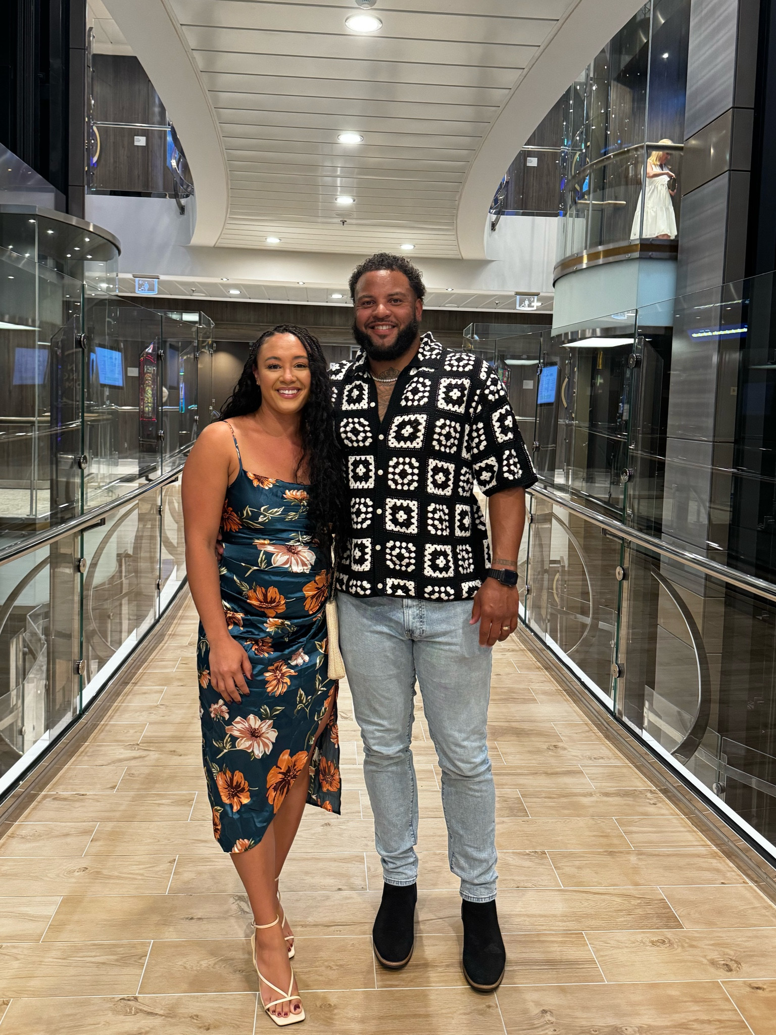 Wearing a size large in my dress and hubby is 6”3 around 190lb wearing a large top and 34x34