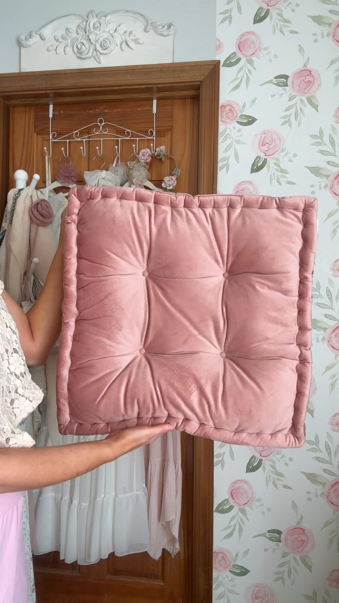 Vintage rose floor cushion 🥀 

#LTKSeasonal #LTKHome #LTKU